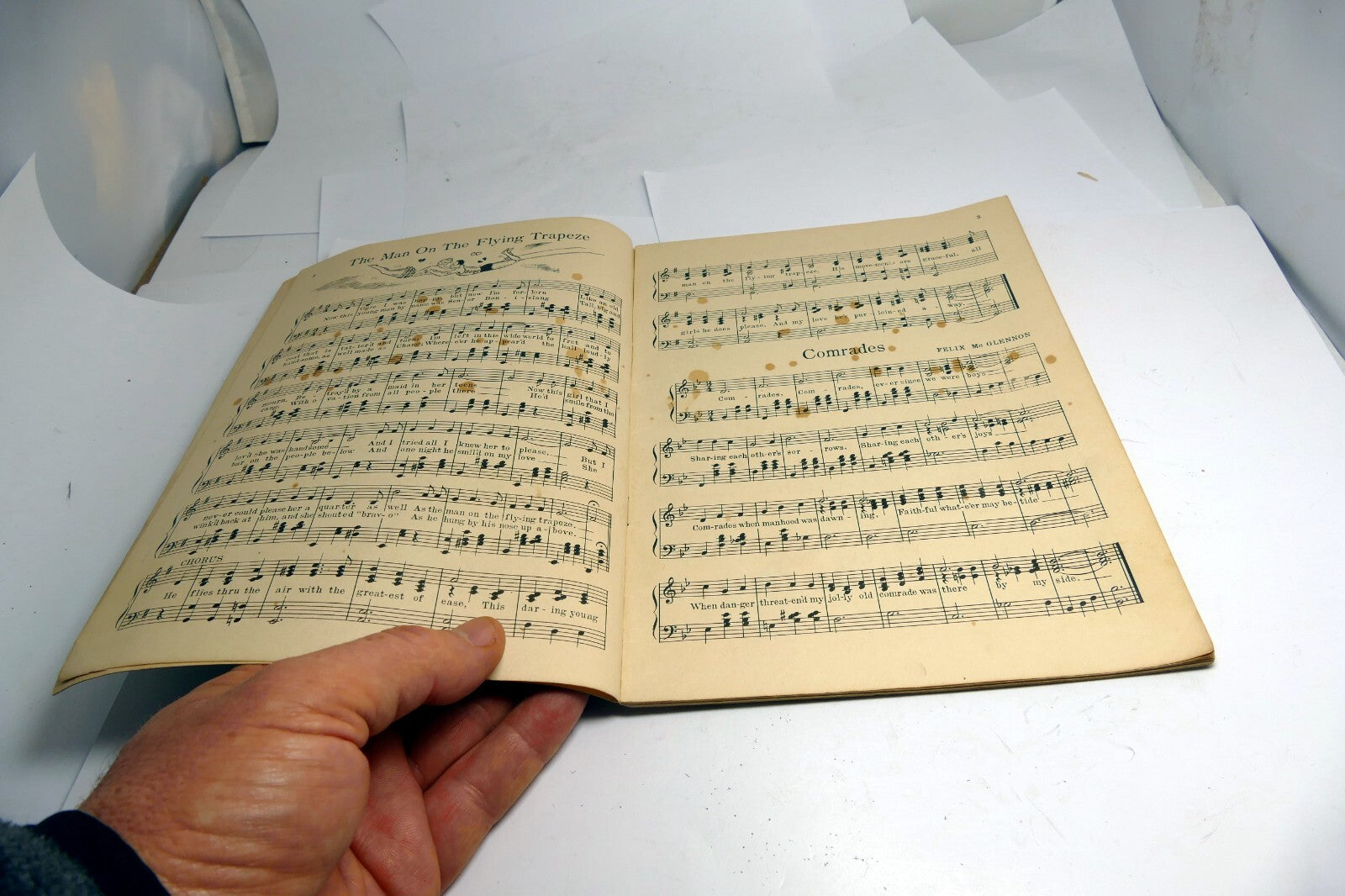 Treasure Chest of OLD TIME SONG HITS ©1935 Treasure Chest Publications, Inc