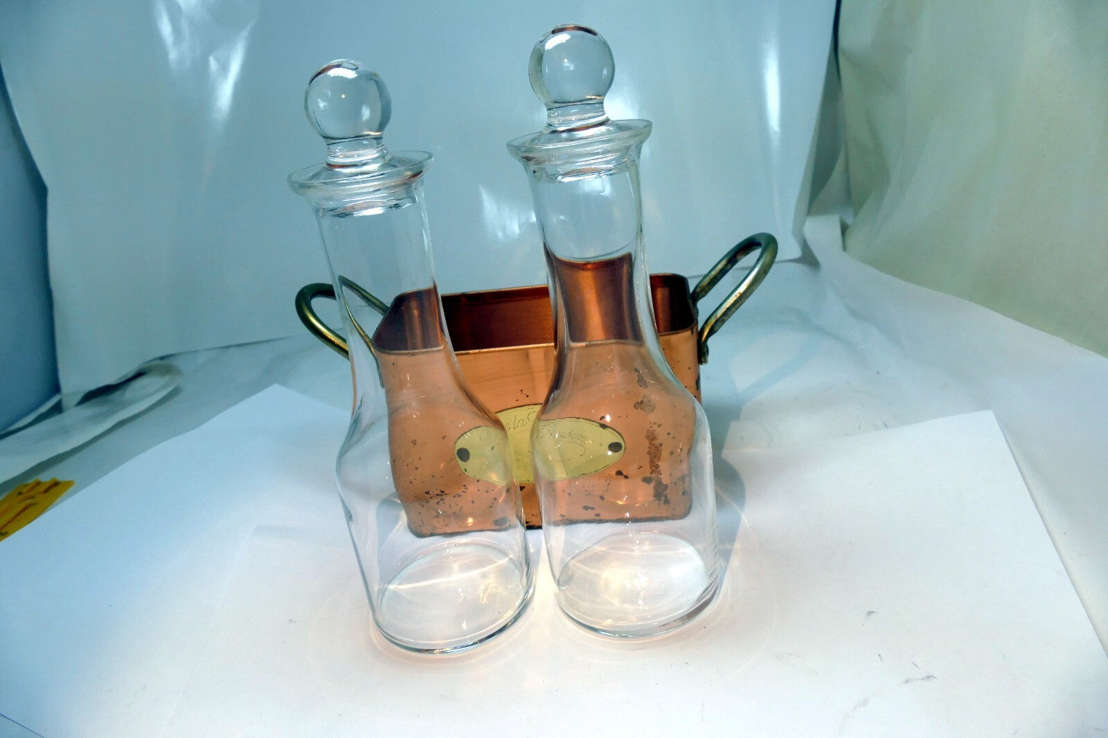 2-PC Olive Oil Vinegar cruet dispenser Set Brass Copper case holder premium