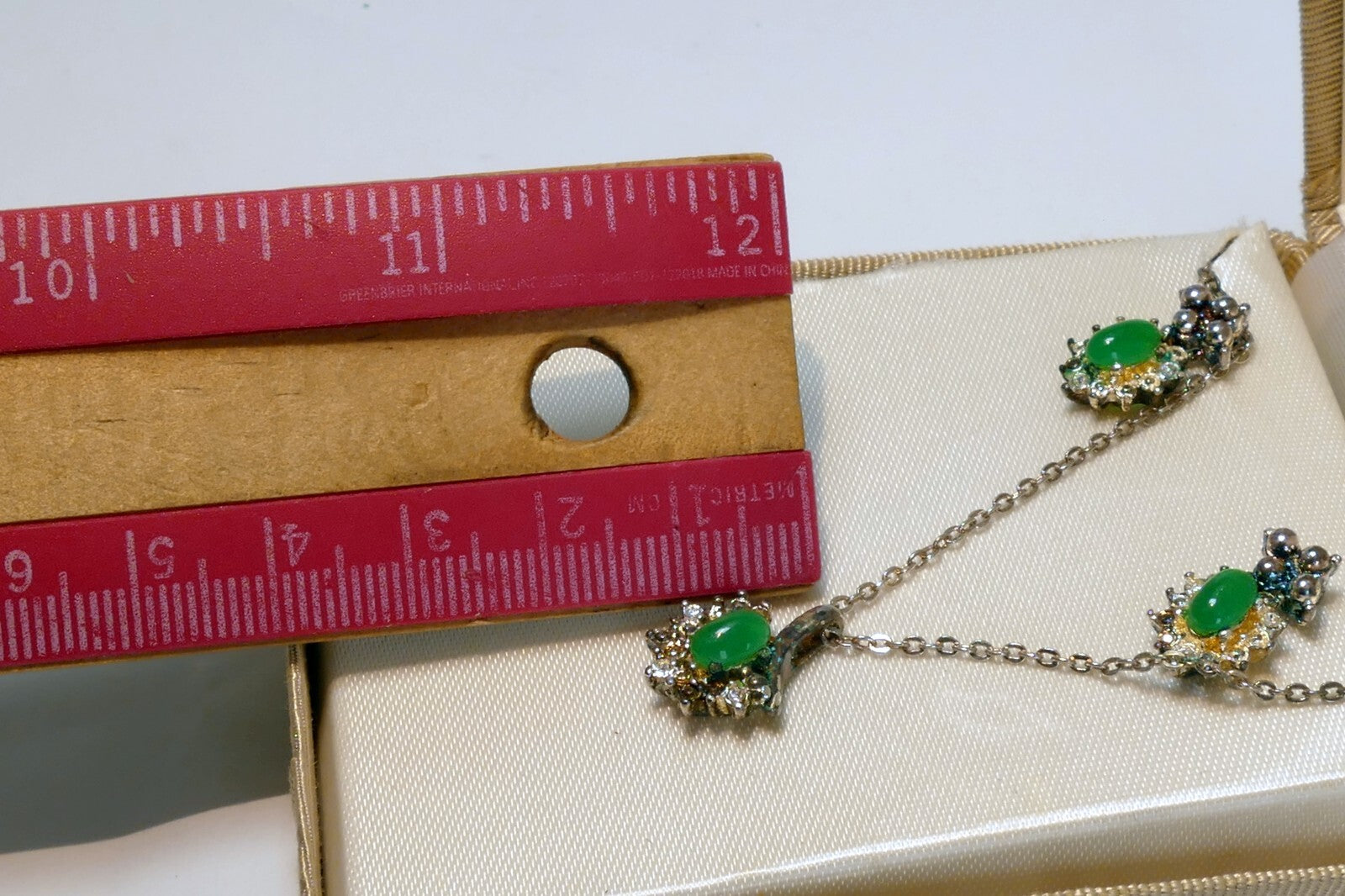 VINTAGE Jennifer Moore Green Pendant Ear Ring Set vintage