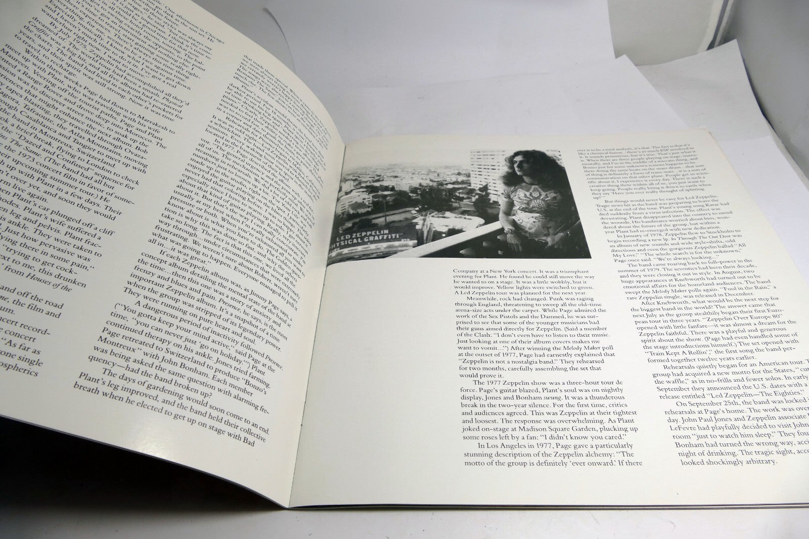 Led Zeppelin  booklet  Inlay from LP 1990 82144  36 pages with fold out poster