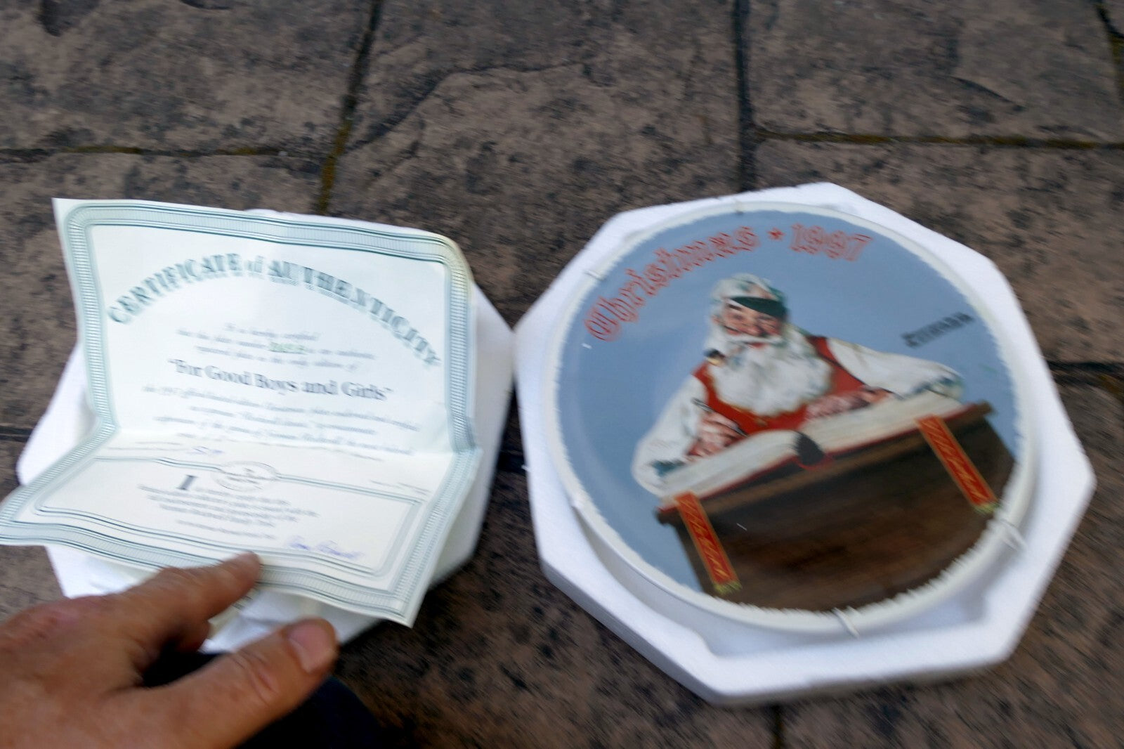 NORMAN ROCKWELL For God Boys and Gils Plate 1997 Christmas Knowles COA