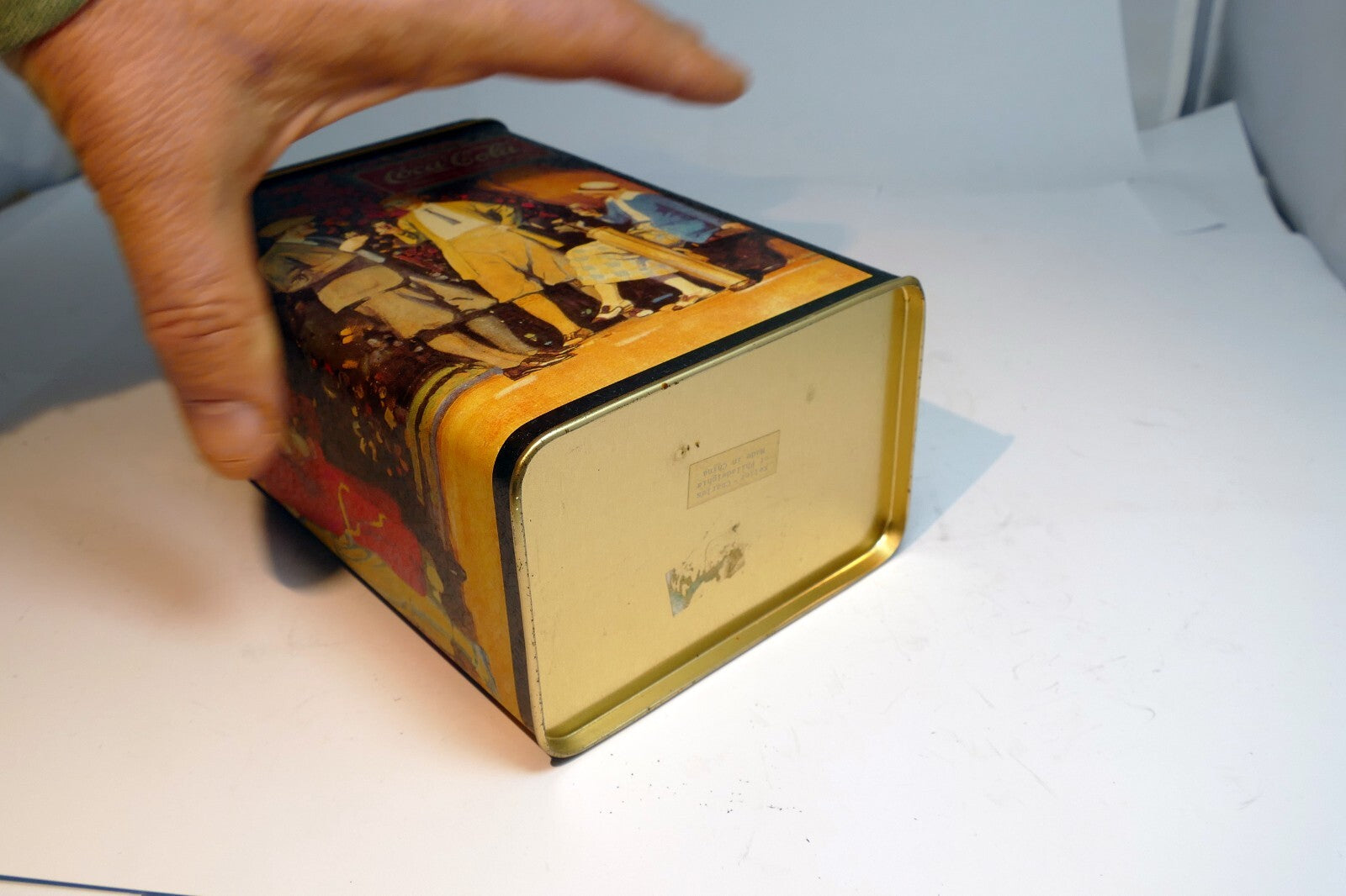 Coca-Cola Tin Can  Red & Gold "Delicious and Refreshing" Drink rectangle  6"