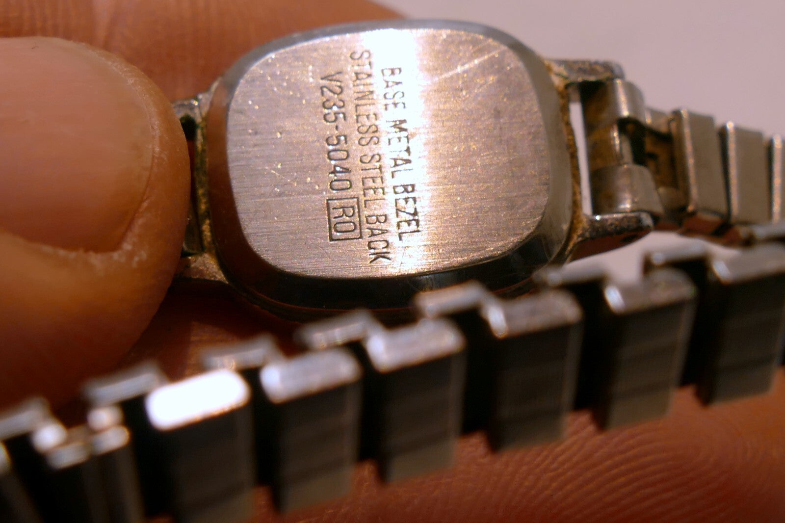 Ladies Lorus V236-5040 Silver Tone Quartz Watch - - NOT WORKING Parts / Repair