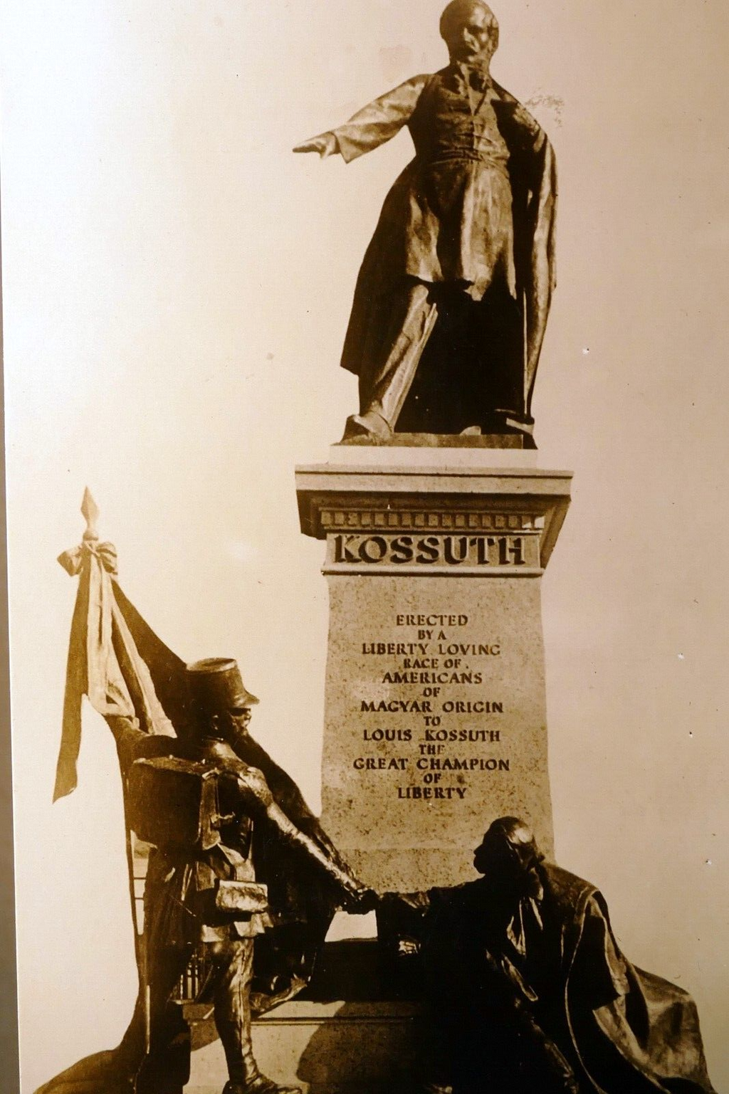 Postcard riverside park monuments   louis kossuth magyar origin 1928 ny