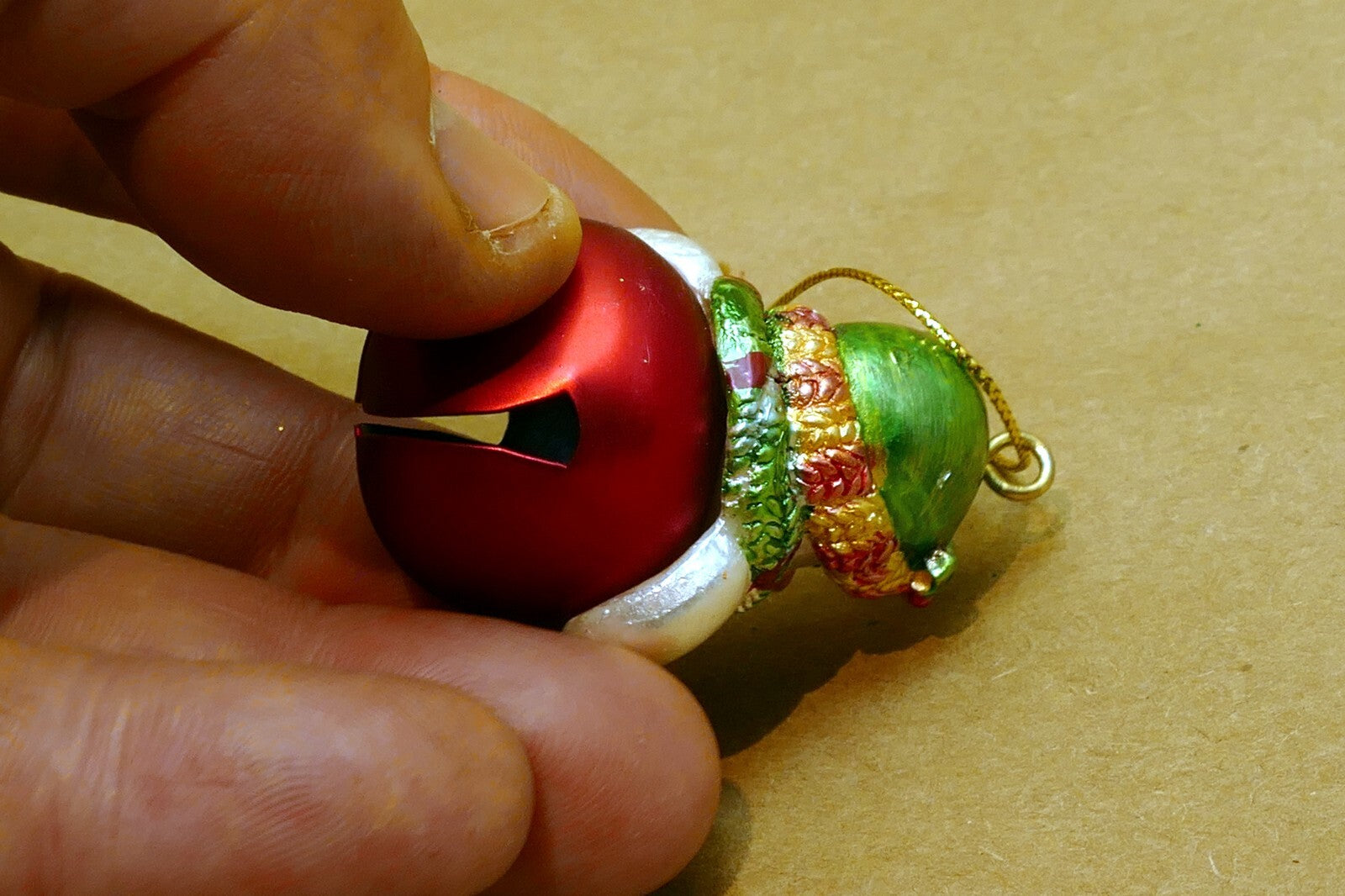 CHRISTMATS ORNAMENT 2" Grace snowman with metal bell