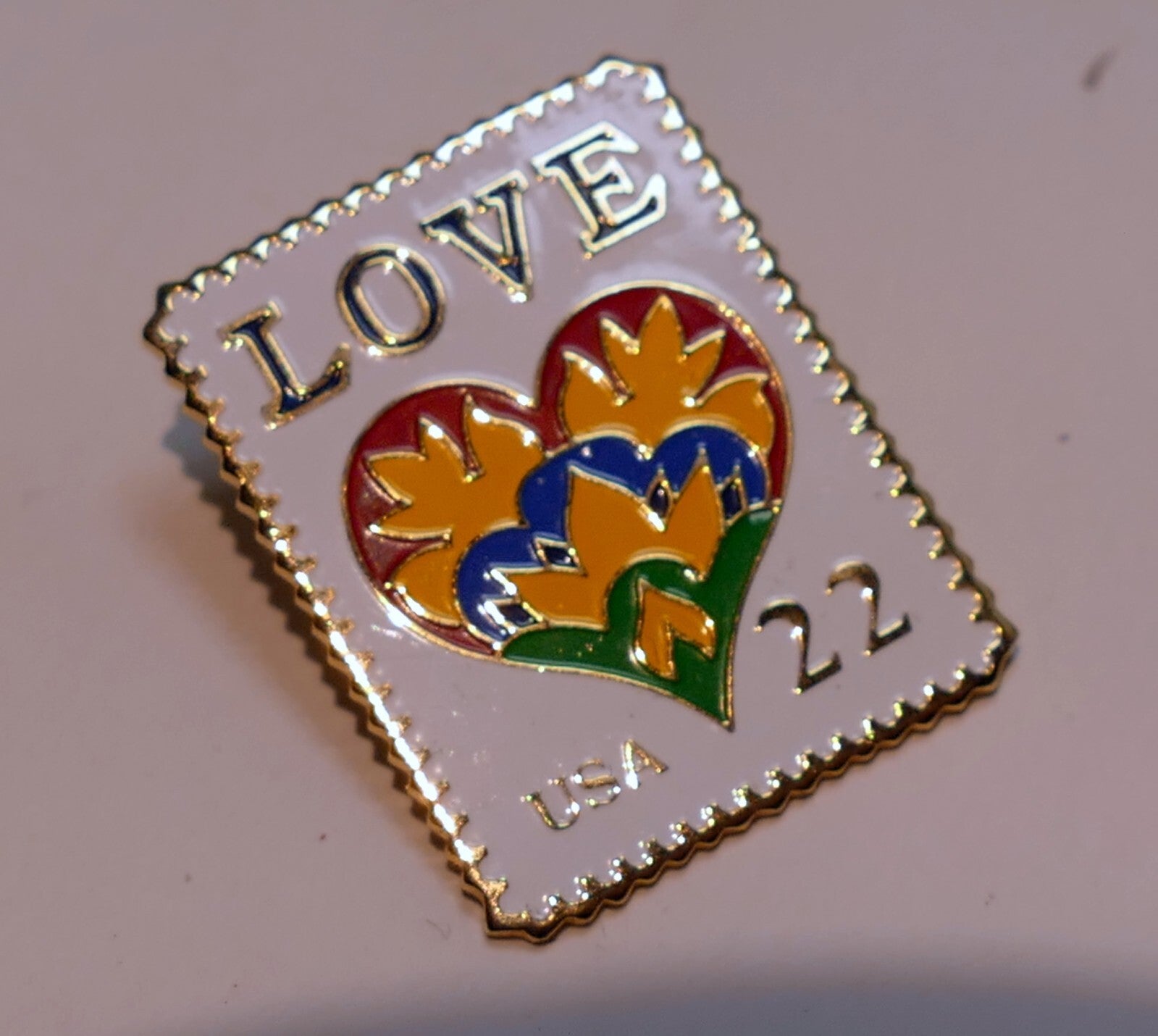 Usps love series (love birds) 25c us stamp collectible heart enamel pin   mint