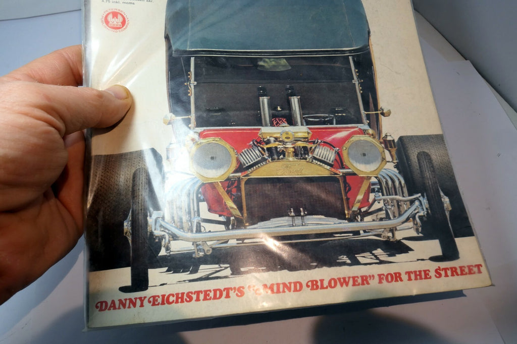 Rod & Custom Magazine January 1971 Chevy Vega Hop Up Stage I