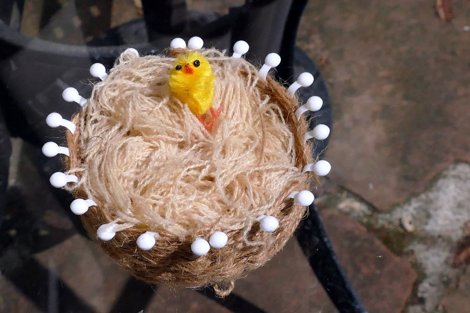 EASTER BONNET BASKET with yellow bird 4X4" for eggs