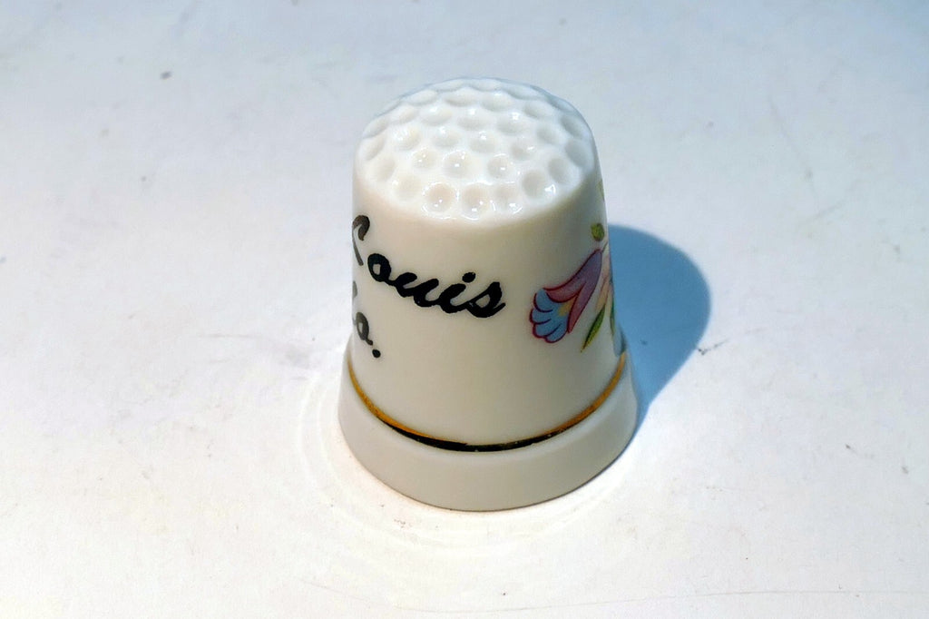 Porcelain Thimble Souvenir St. Louis  MO Missouri US