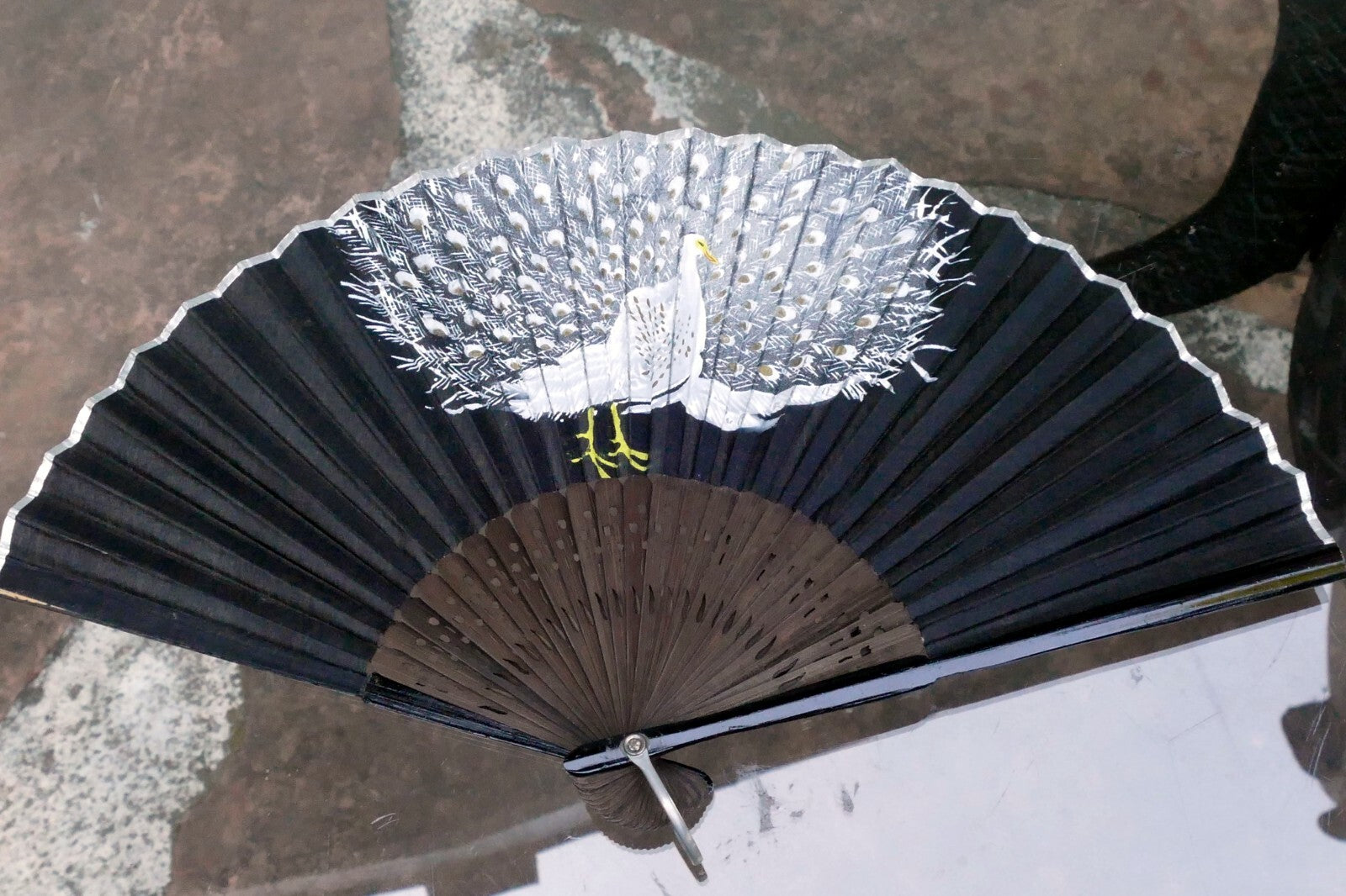 Japanese Hand FOLDING FAN, Peacock Bird Bamboo Black and White 12"