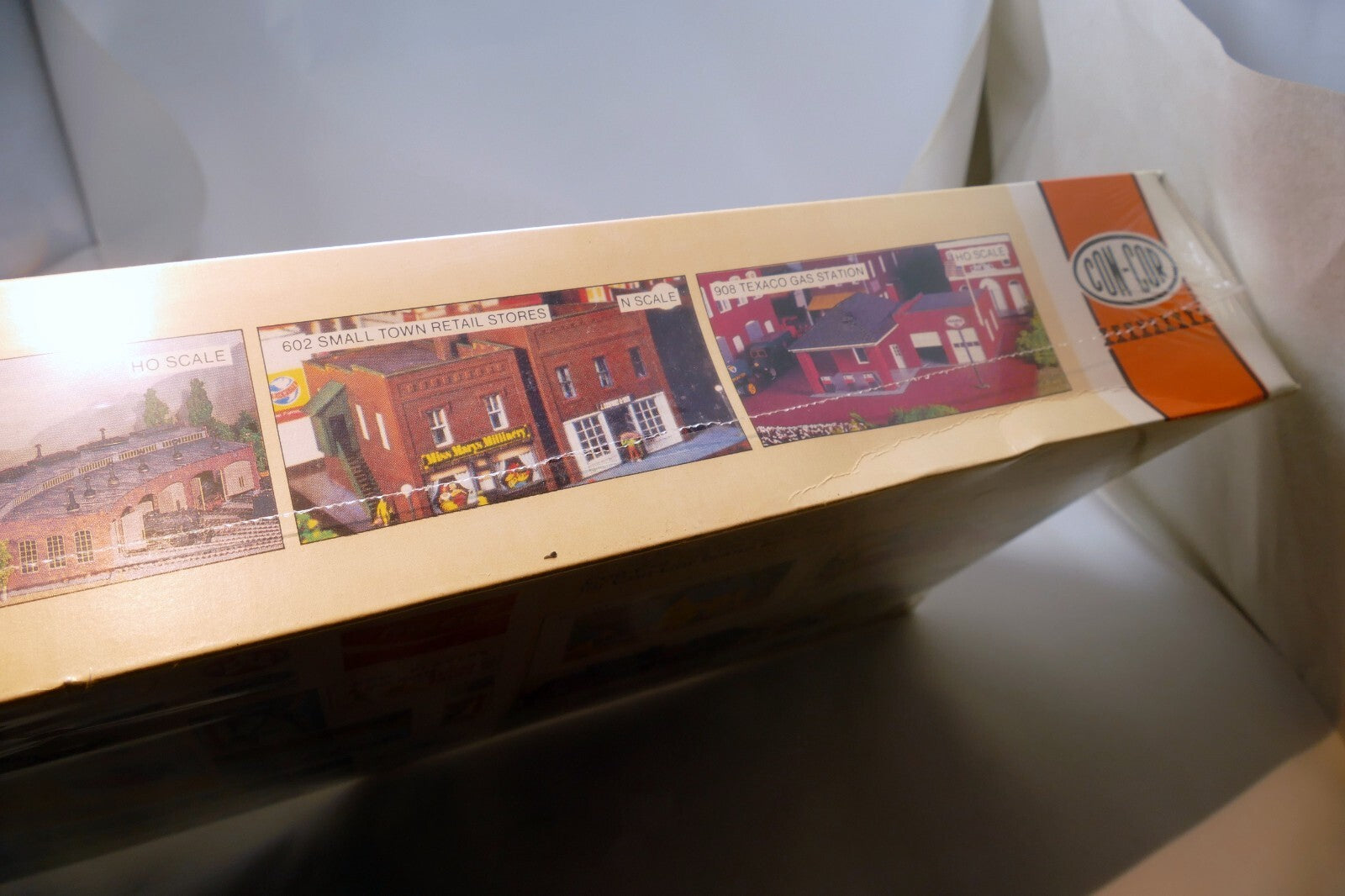 VINTAGE HO SCALE 2 STALL DIESEL HOUSE,  CON-COR KIT #9028 FACTORY SEALED