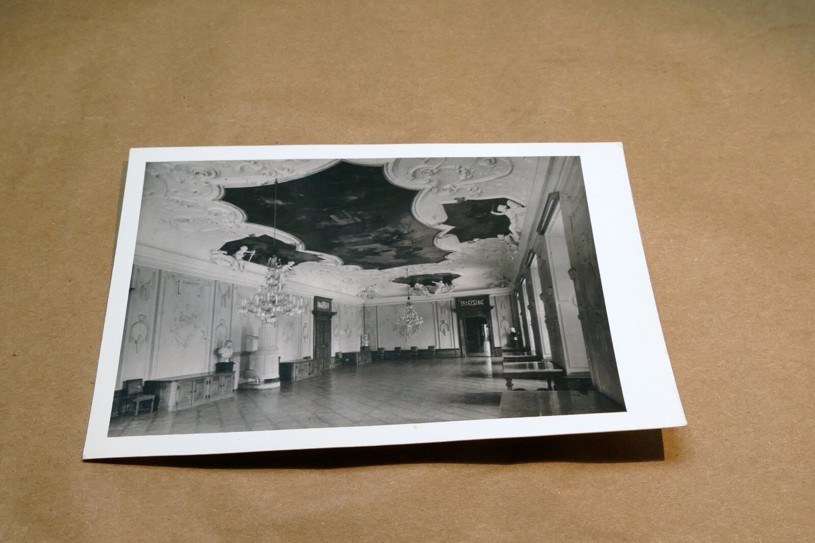 Wien - Schönbrunn Schloss Castle guest room postcard Austria 1930's  - unposted