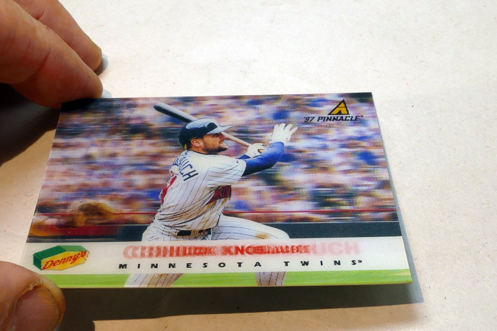 1997 Pinnacle Dennys #9 Chuck Knoblauch Minnesota Twins Holographic