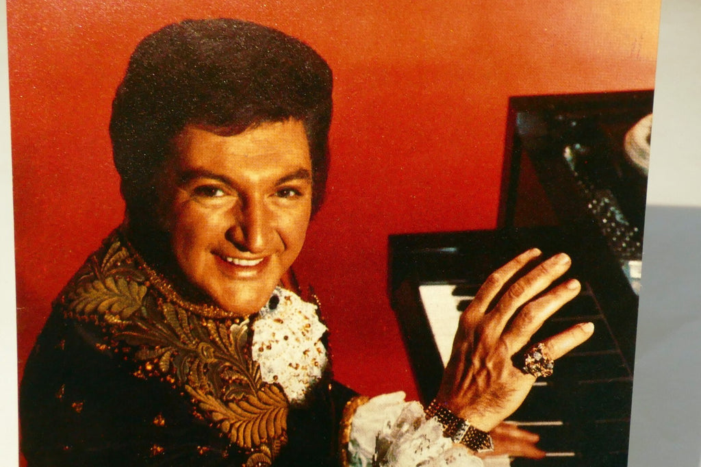 Liberace jeweled hands diamond rings playing piano postcard ap5