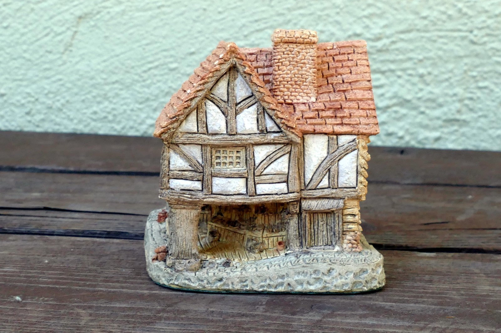 David Winter Cottages Little Market Handcrafted Figurine 1980 UK Great Britain