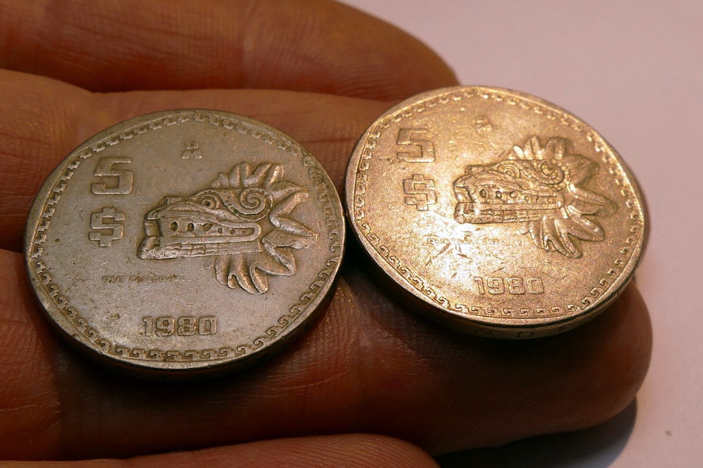 1980 BANCO OF MEXICO $5 PESOS COIN ( 2 pack lot of two)