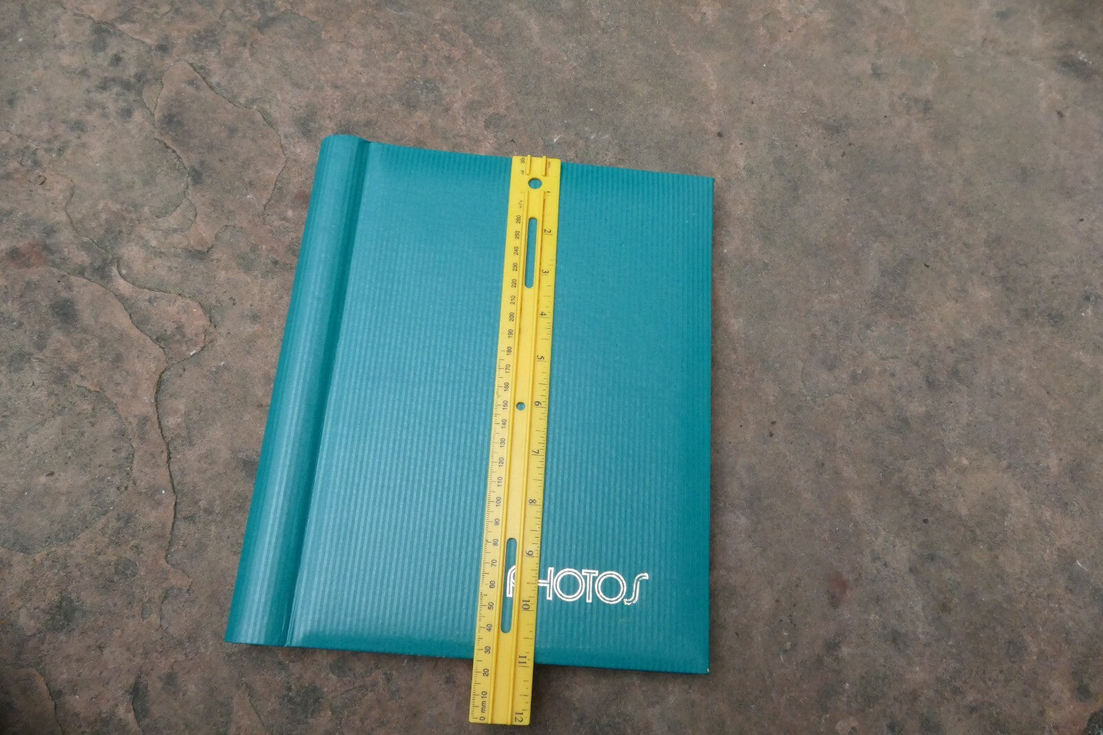 PHOTO ALBUM Green cover - Holds 8X10" 5X7" 4" x 6" Pictures