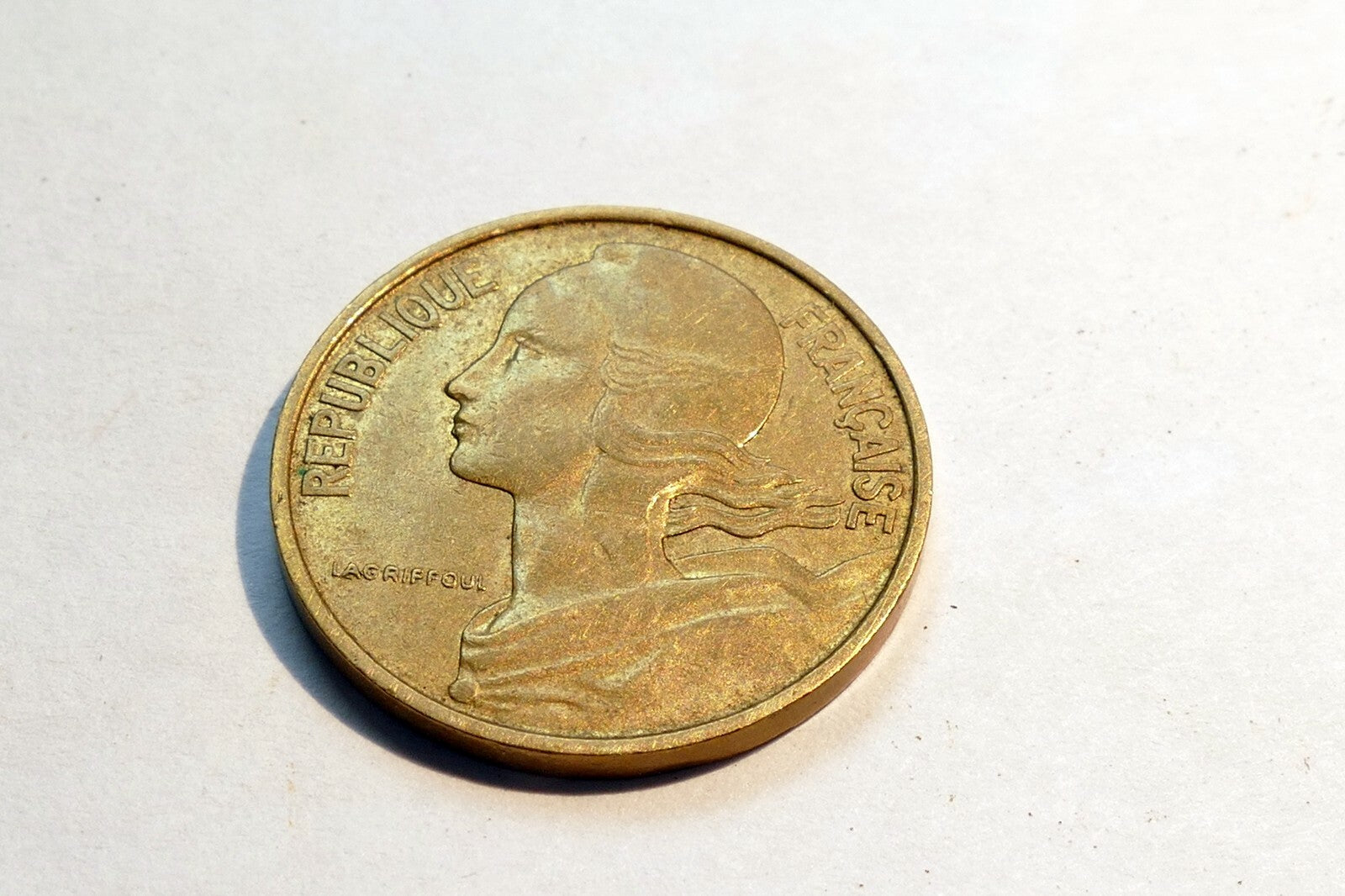 Republique Francais  10 Centiumes 1970 coin France