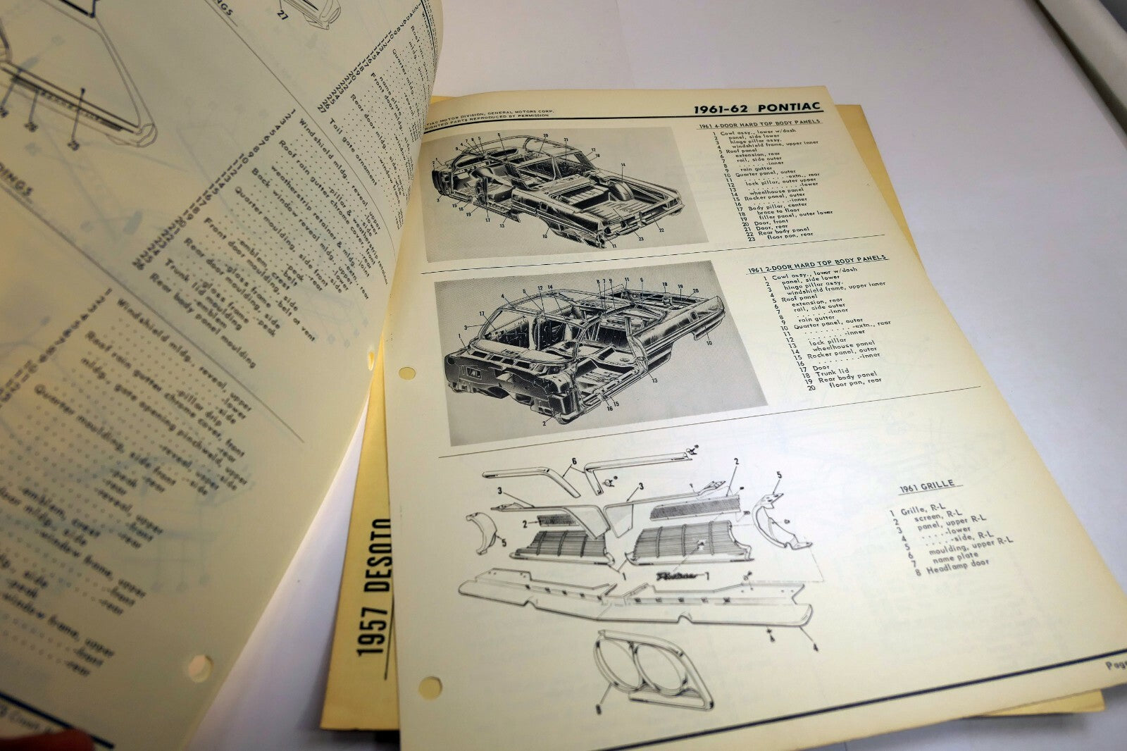 Pontiac 1961-62 Motor Crash Book Service Identification sheet chart