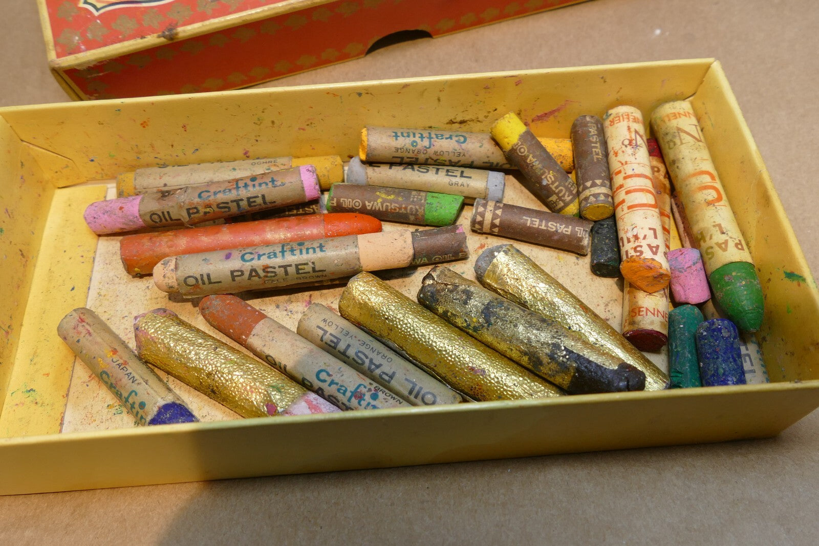 Oil /chalk pastels weber craftint vintage used