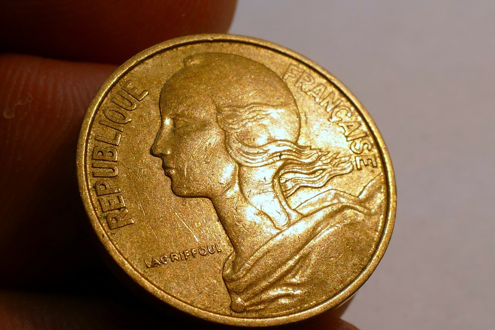 Republique Francais  10 Centiumes 1970 coin France