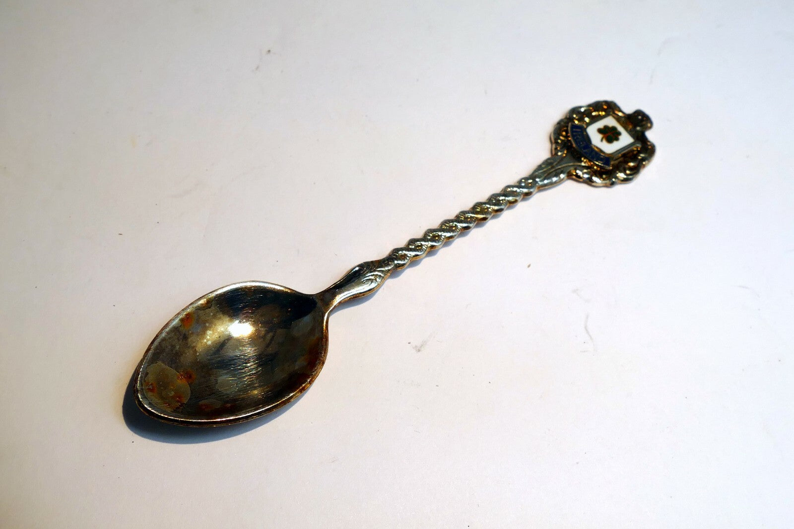 SOUVENIR TEA SPOON Ireland  vintage 4.5' long ornate Clover Silver plated