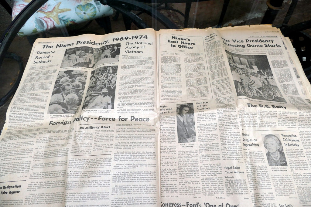 1974 San Francisco Chronicle Nixon Resigns / Watergate Boxscore Plumbers case