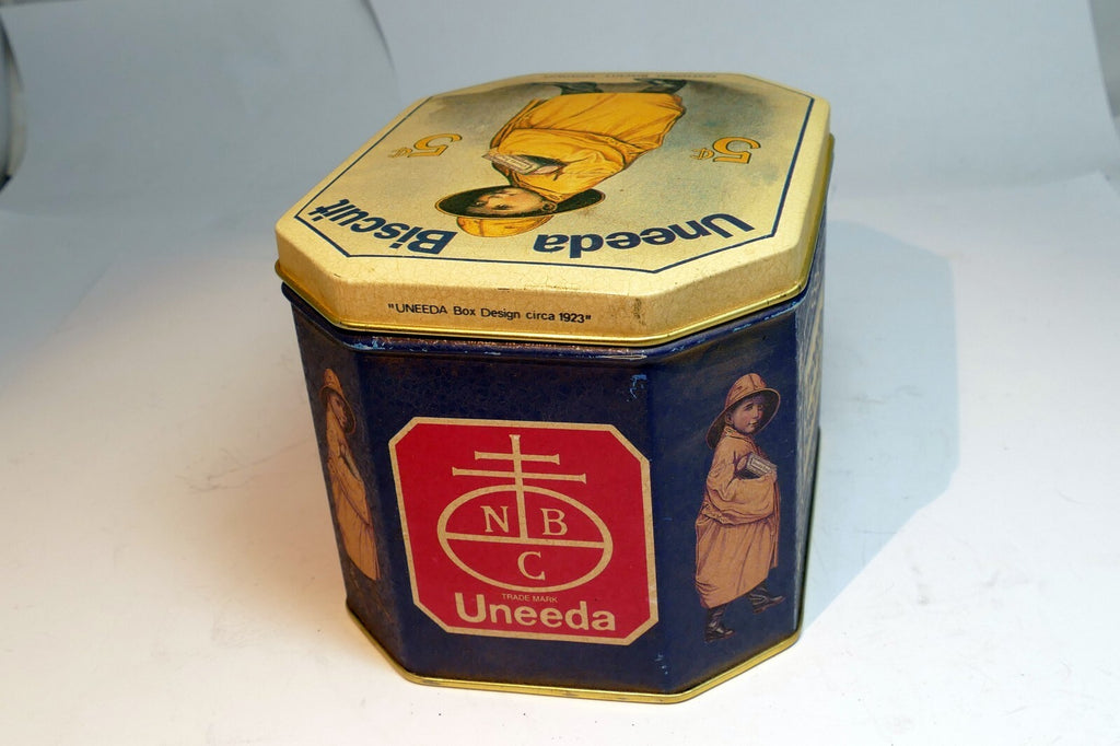 Uneeda Biscuits Tin Depicts 1923 Art Tin octagonal empty container boy
