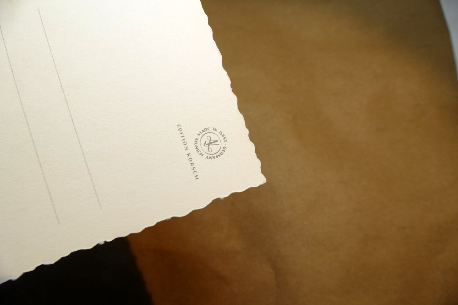 Adolf KORSCH VERLAG Postcard Munchen Girl with puppy  - Unposted Art