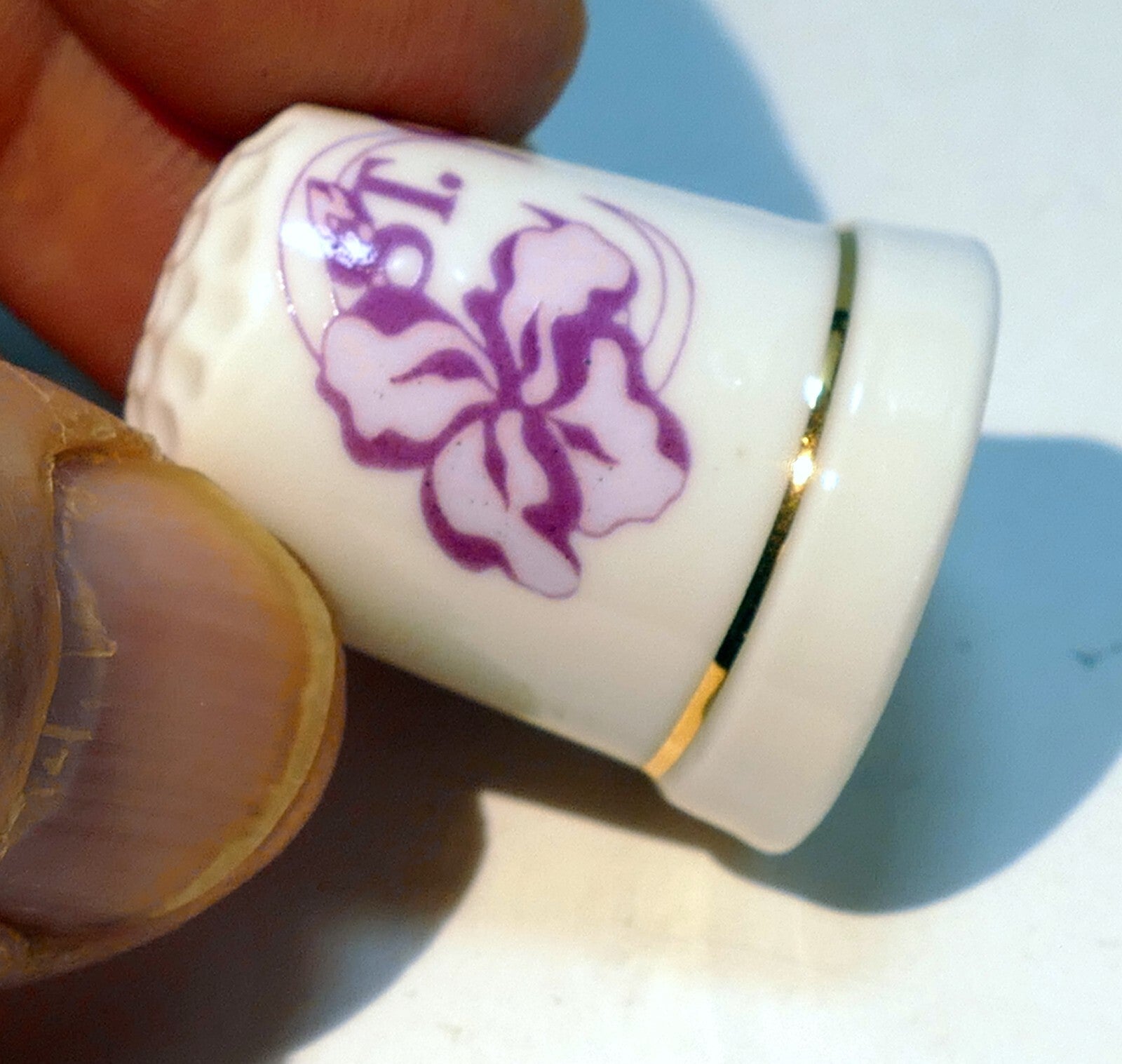 Porcelain thimble souvenir pink flower st. croix caribbean