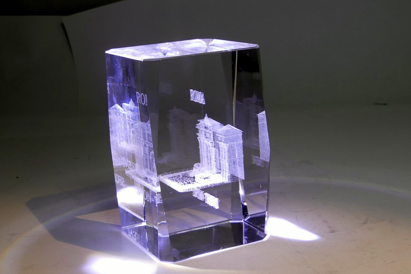 Rome Roma Laser Etch Glass Paperweight  Fontana Trevi  Fountain 3X2X2" crystal
