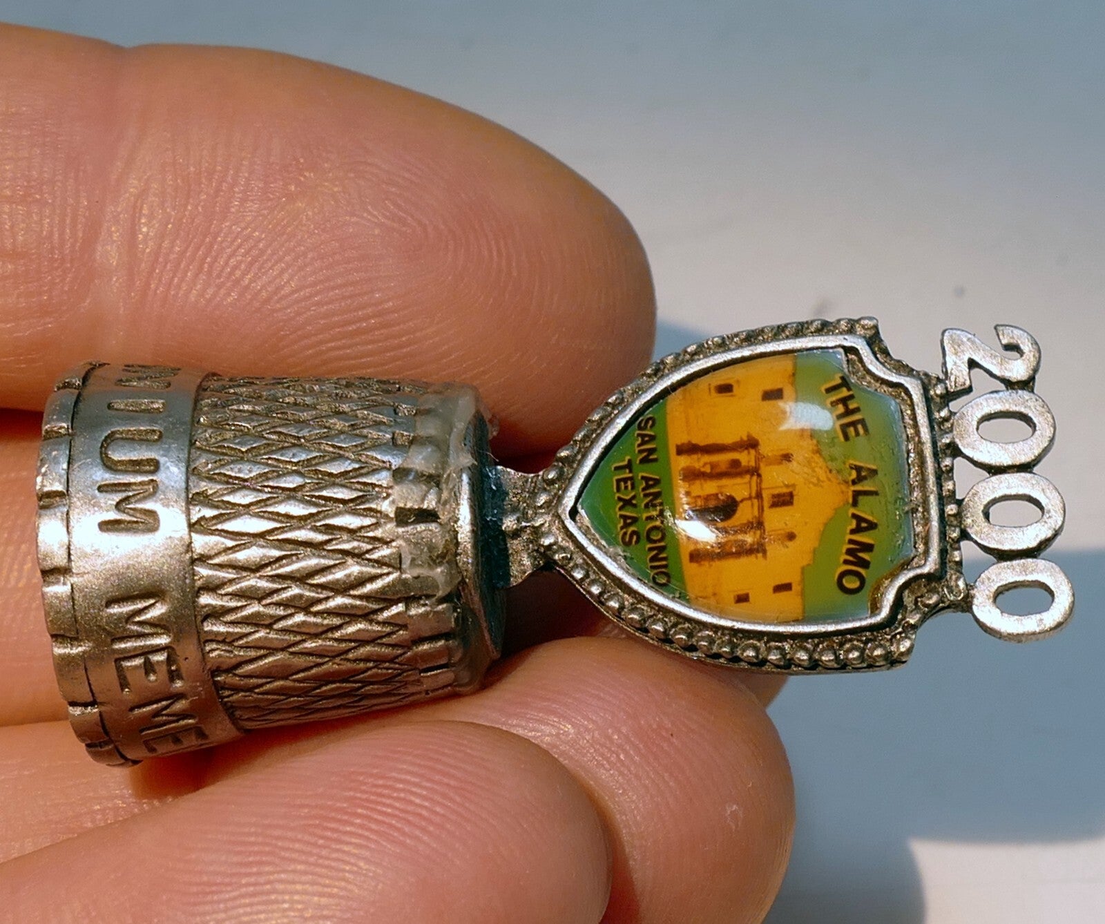 Thimble Souvenir Hand Crafted The Alamo 2000 Millennium Texas US metal