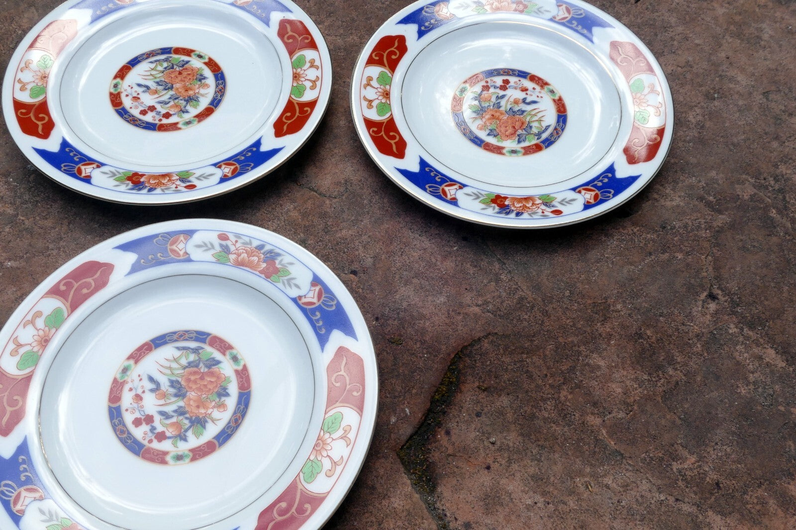 7 TTC China 6.2" Round Desert Plate Gold trim TTN1 Red-Blue Floral made in Japan