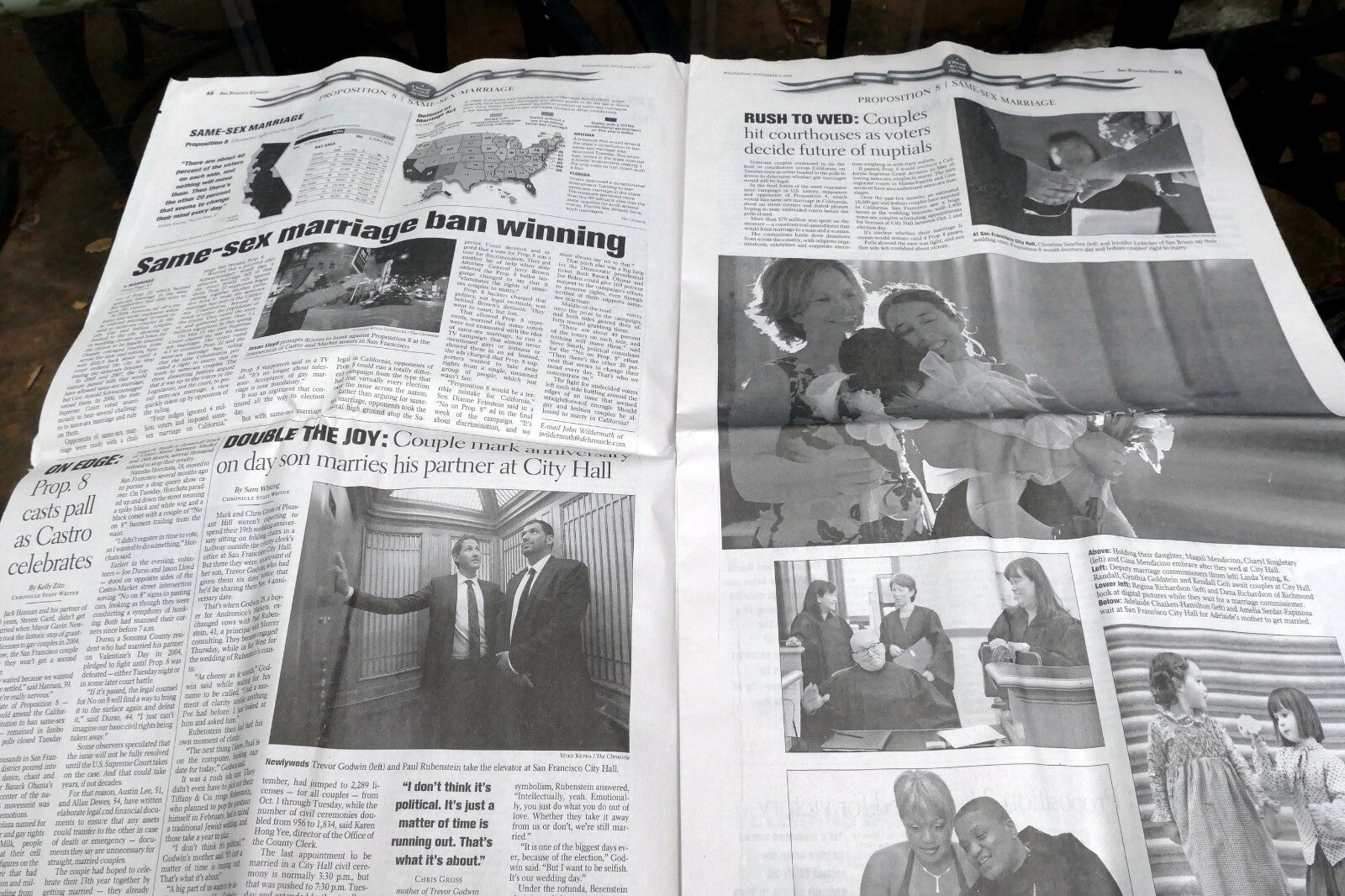 2008 San Francisco Chronicle OBAMA "Change has come to America"