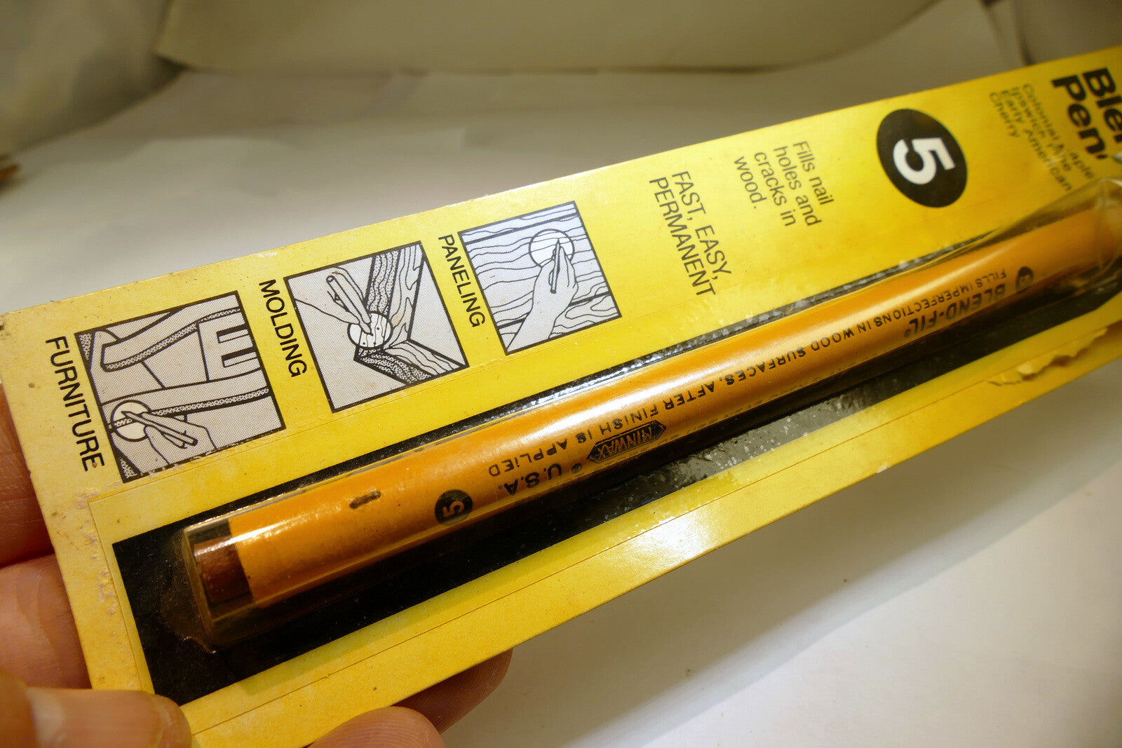 Minwax Blend-Fil Wood Filler Pencil #5 dark brown maple Cherry repair nail holes