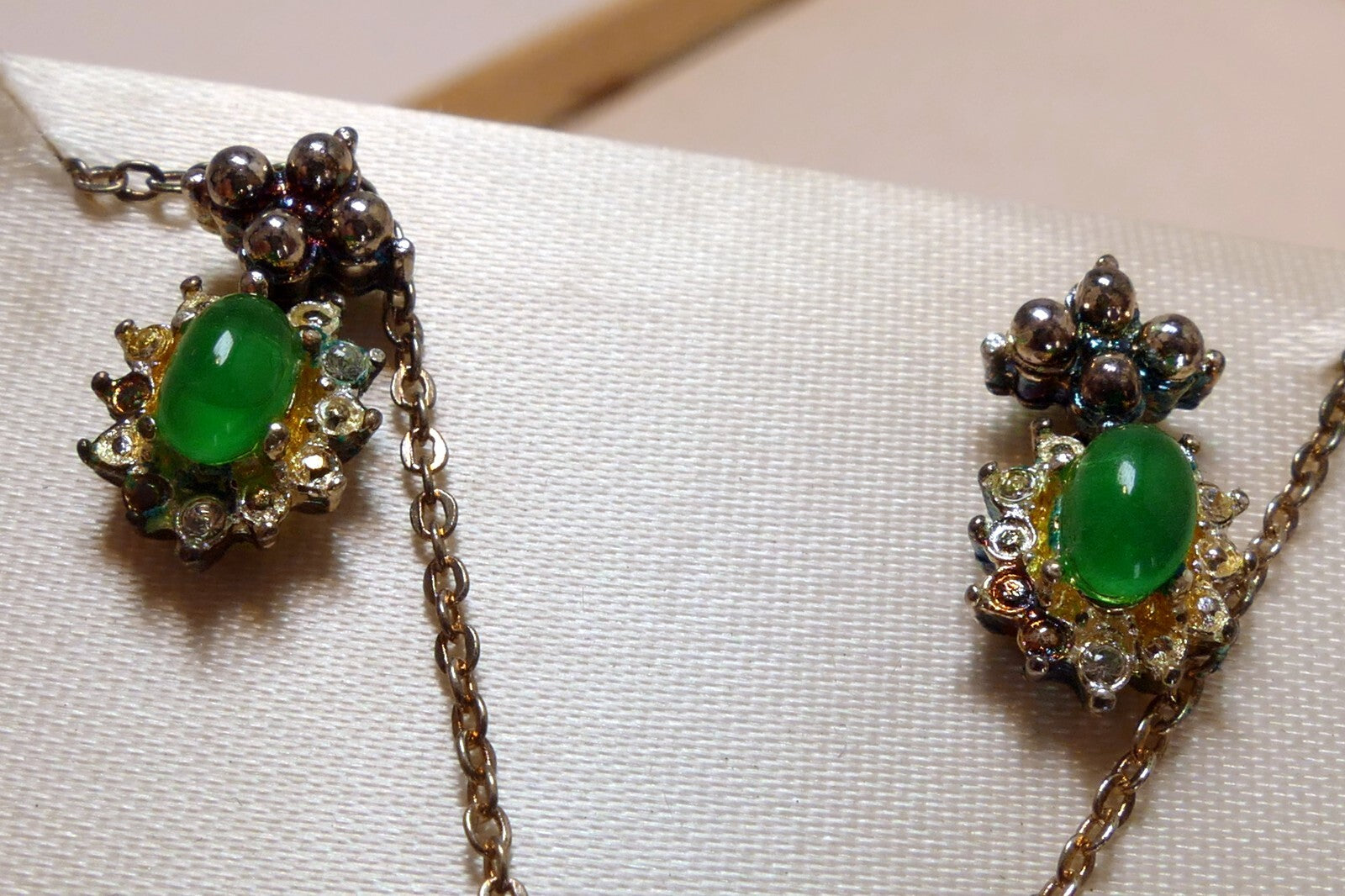 VINTAGE Jennifer Moore Green Pendant Ear Ring Set vintage