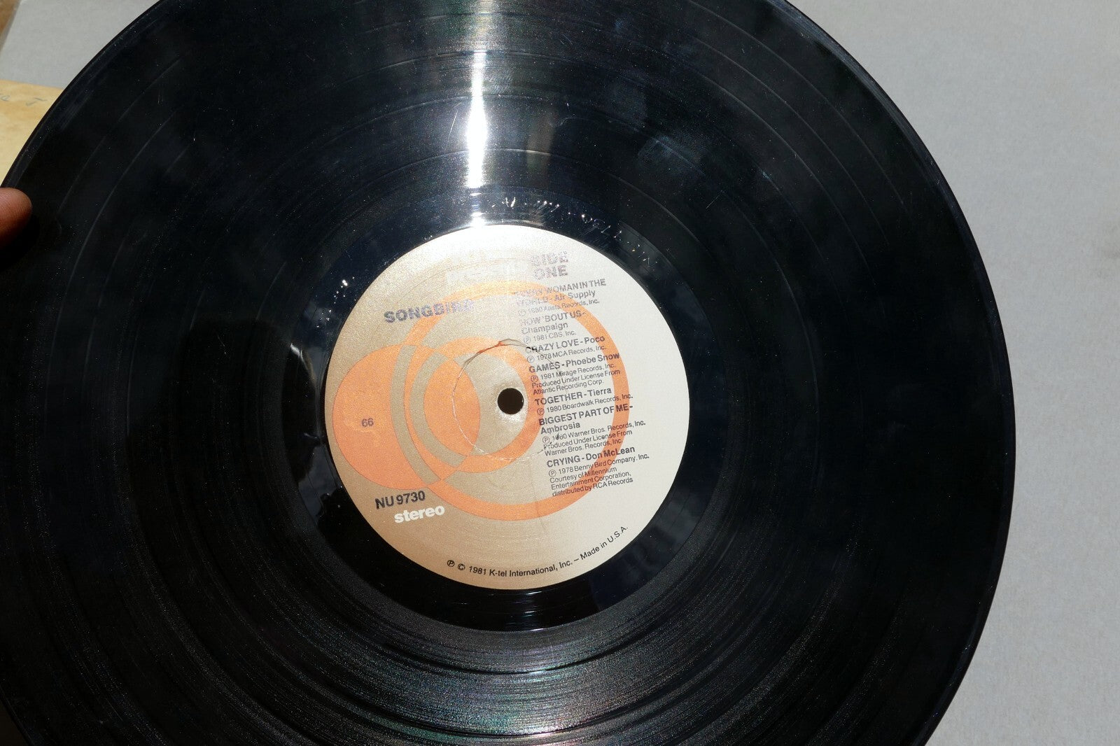 SONGBIRD NU9730 LP Vinyl McLean Sayer Abba James Taylor 1981