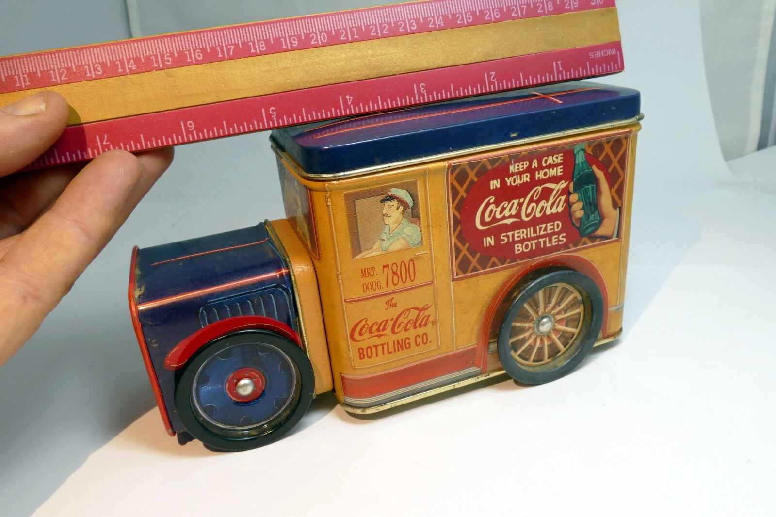Coca-Cola Bottling Company Vintage Delivery Truck Tin container with wheels lid