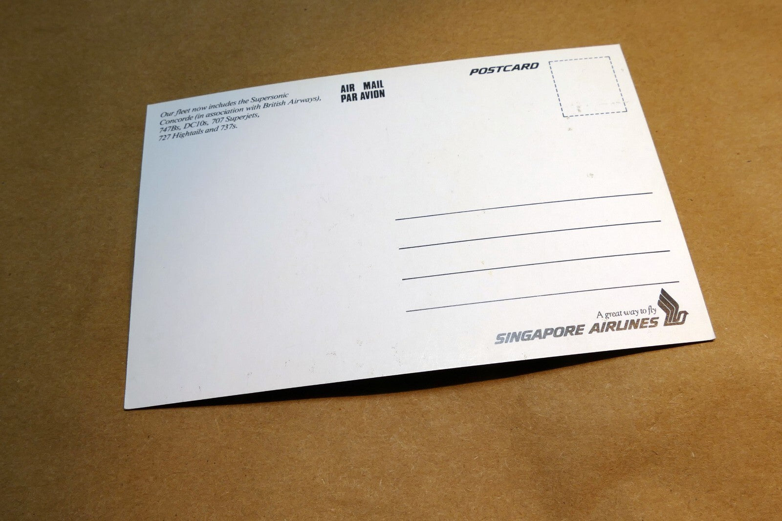 747 B Boeing Singapore Airlines Airplane Blue Sky Postcard Unposted