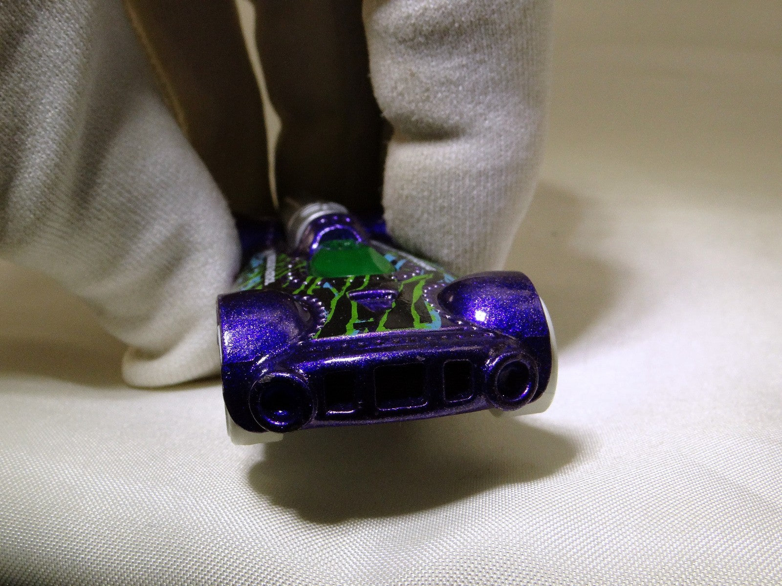 Hot Wheels Retro Active 2010 Mattel Dinosaur Patrol