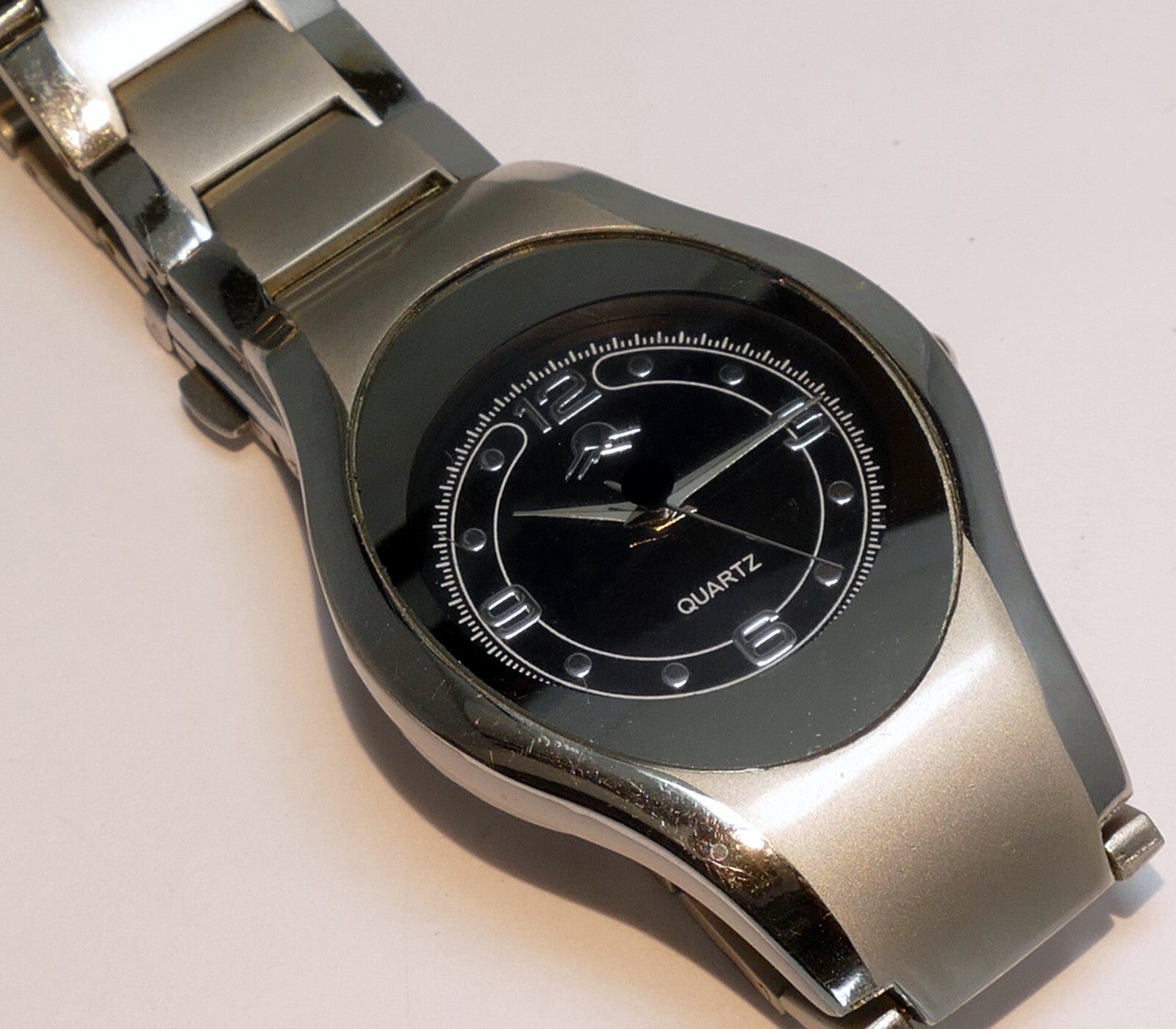 Mens Silver Tone Quartz Flex Band Arabic Numerals Watch - Needs Battery