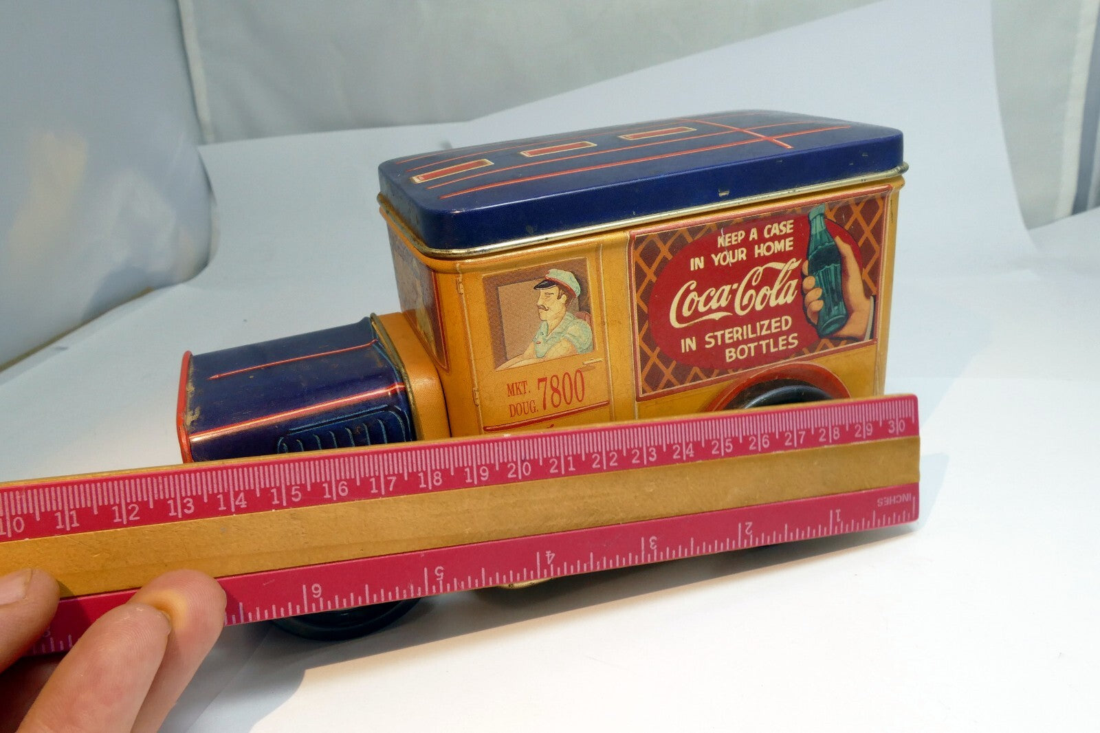 Coca-Cola Bottling Company Vintage Delivery Truck Tin container with wheels lid