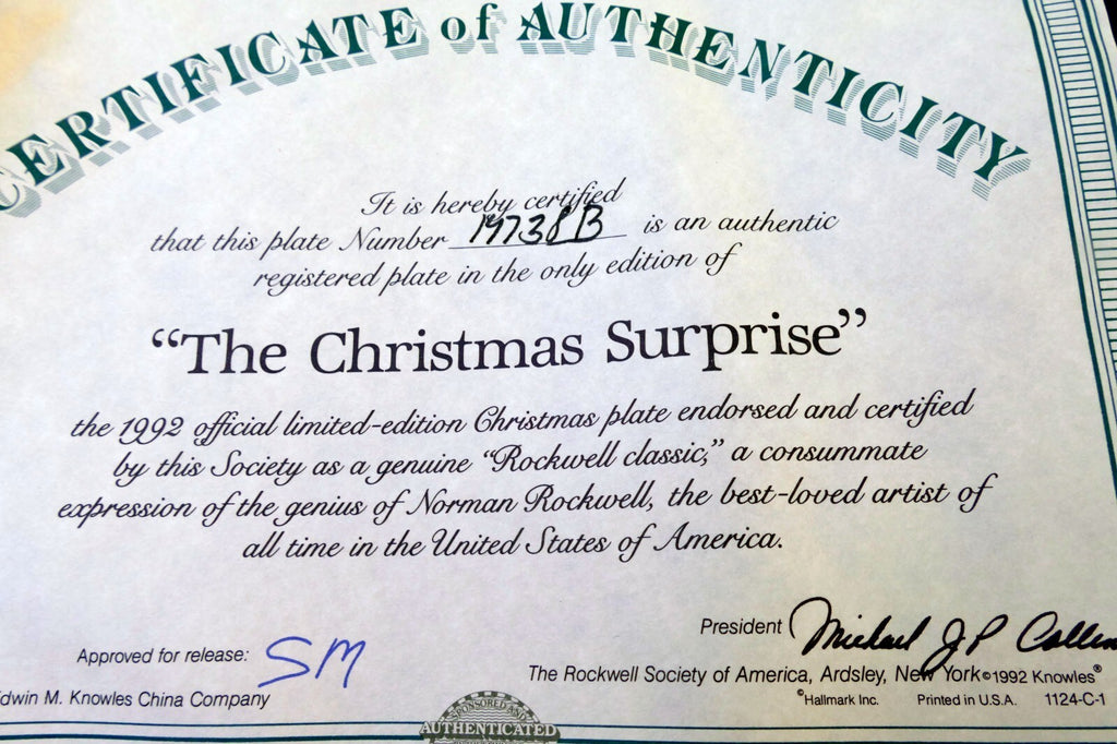 NORMAN ROCKWELL "The Christmas Surprise" Plate 1992 Christmas Knowles COA