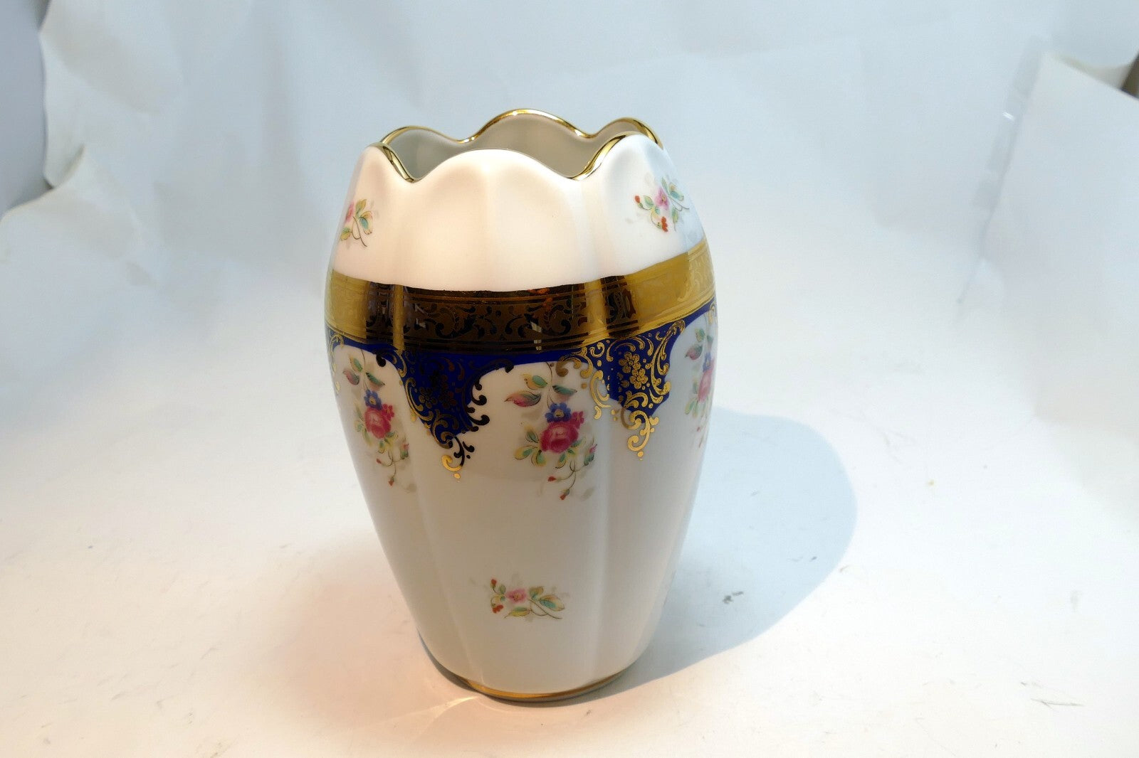 Limoges Vase France 22 C Gilded 6" Porcelaine Imperia Cite Royal XVIII