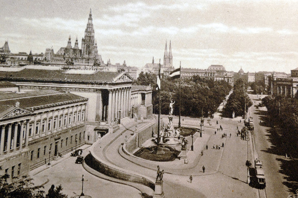 Vienna wien ring des 12 november 1930's postcard austria   unposted