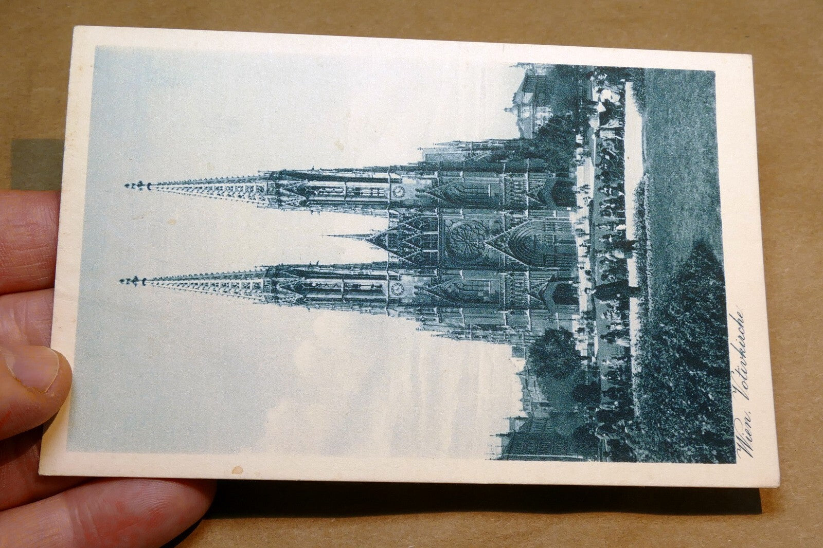 Vienna Wien Voterkirche  postcard Austria 1940  - unposted