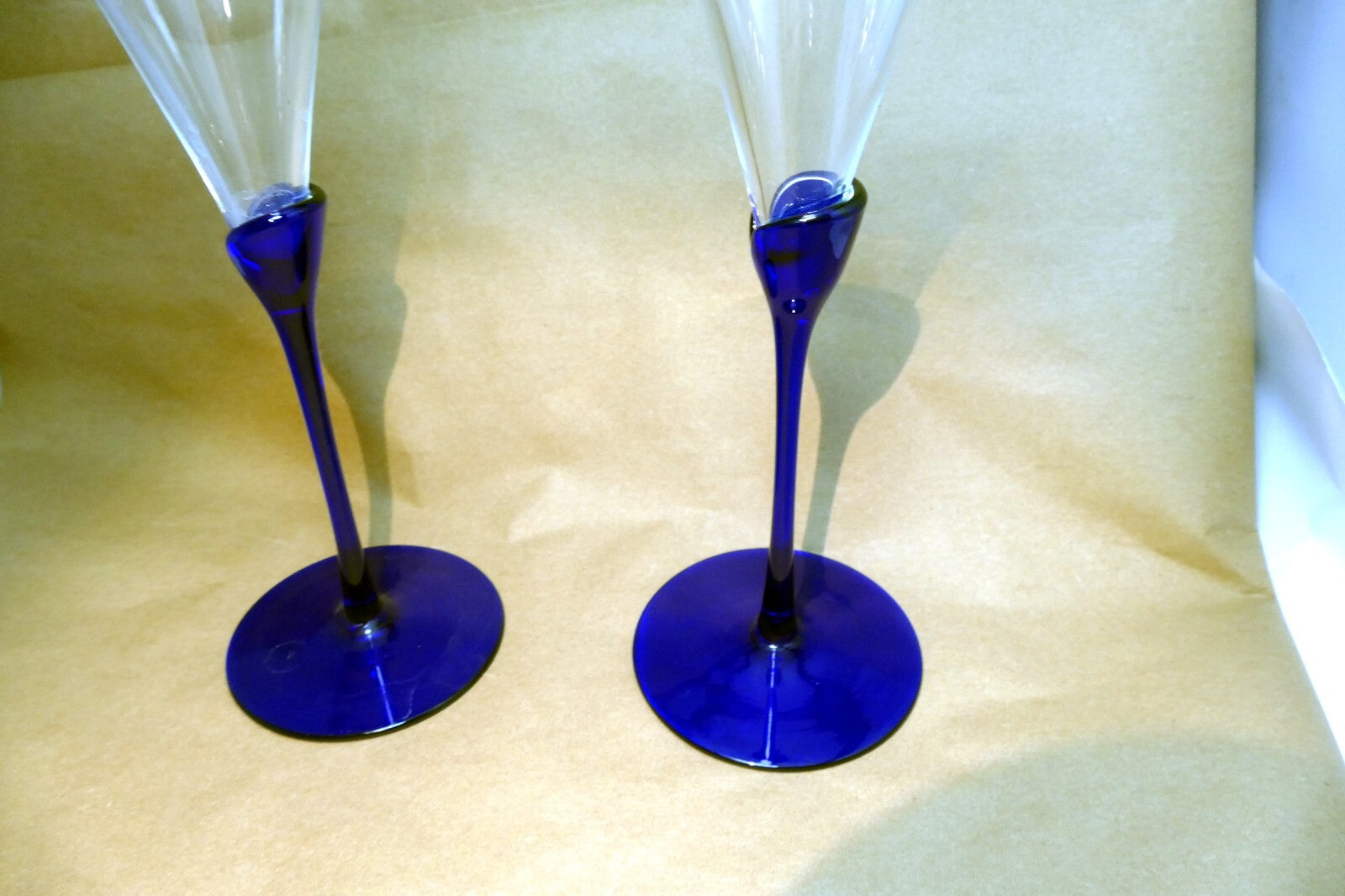 2 COLONY Glasses Flutes Wine Champagne Amaryllis Stem Cobalt Blue 9.6" tall set