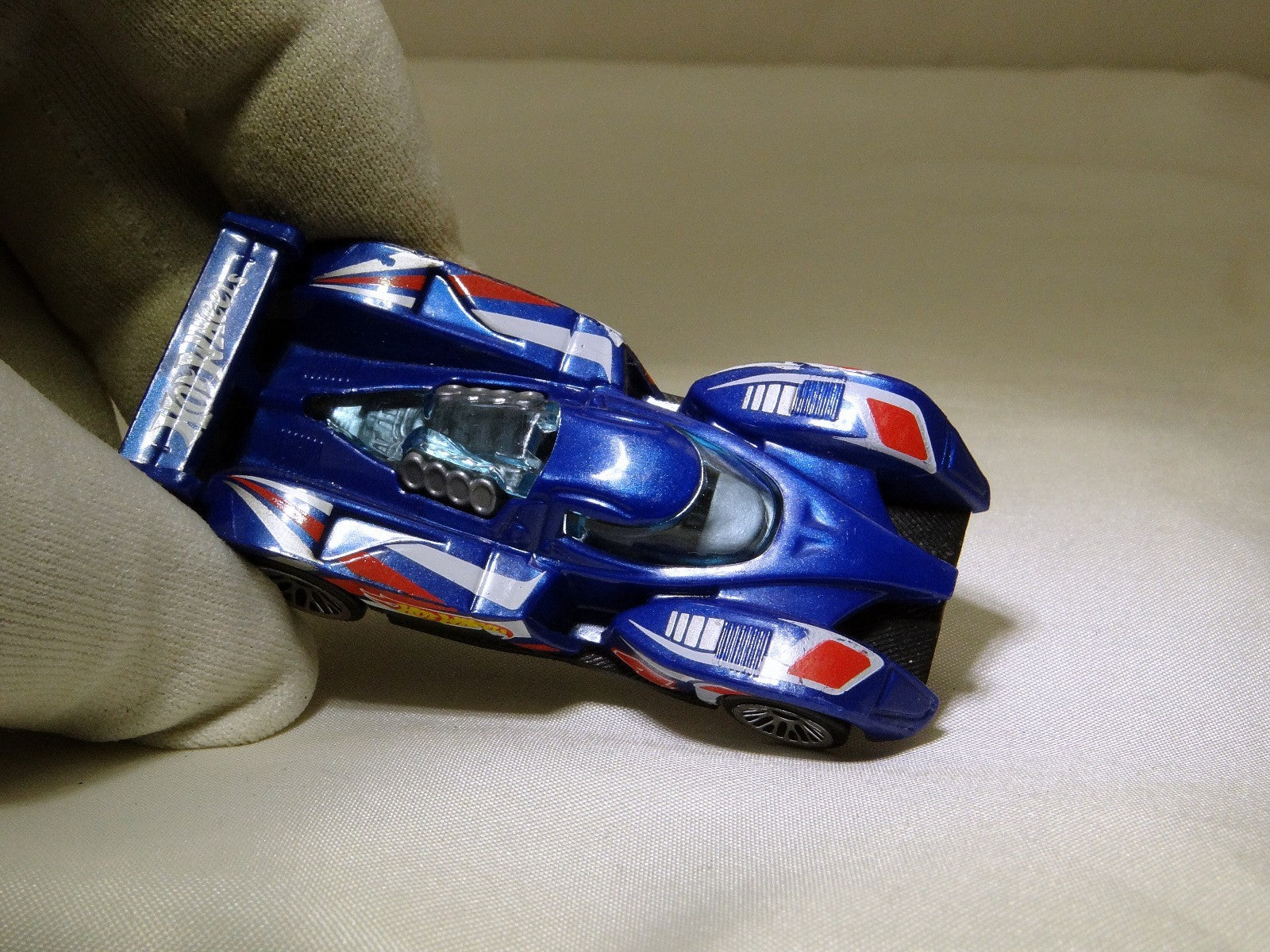 Hot Wheels 24 Oups 2010 Mattel Malaysia