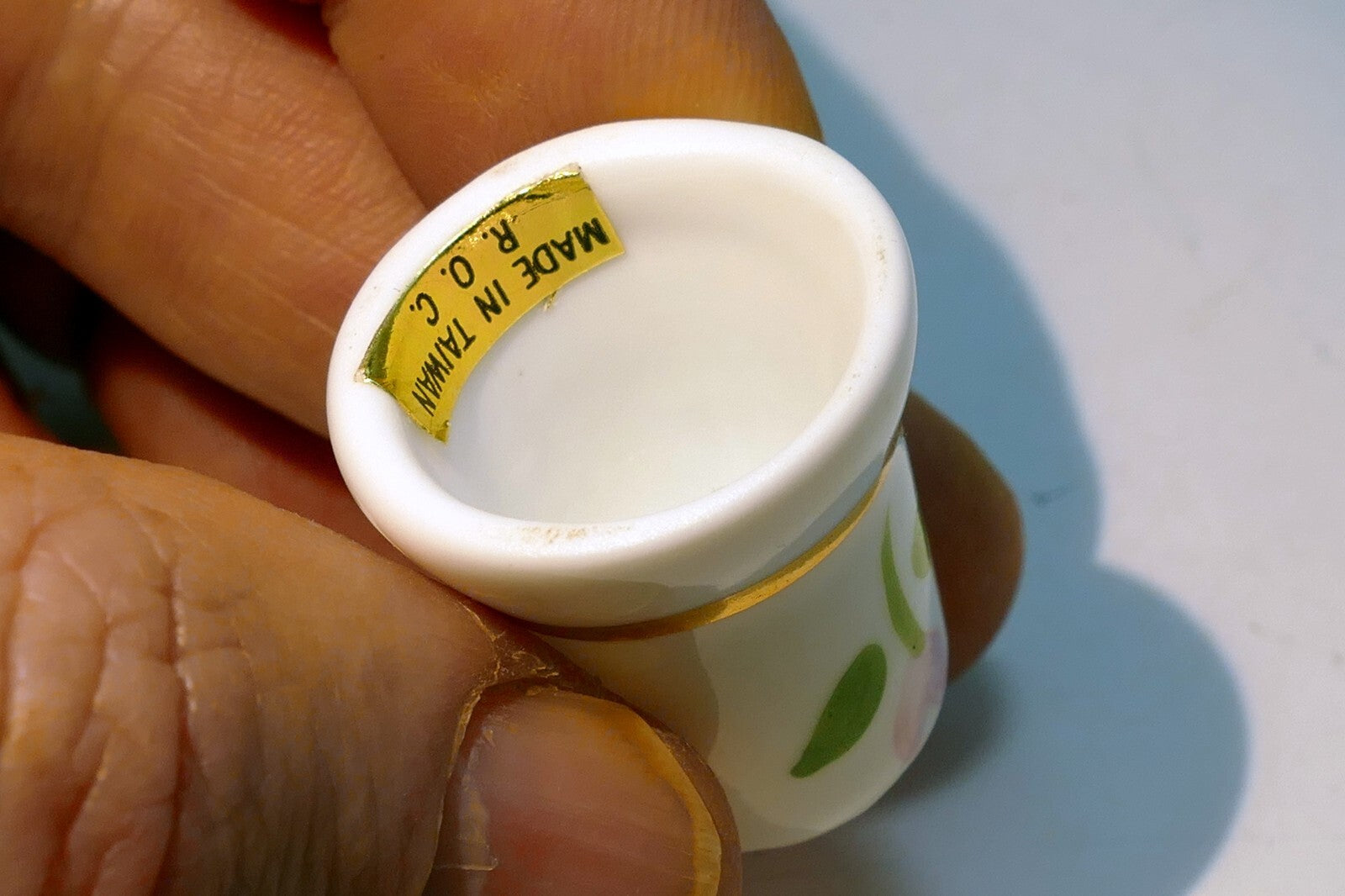 Porcelain Thimble Souvenir Pink Tulip Flower  gold rim