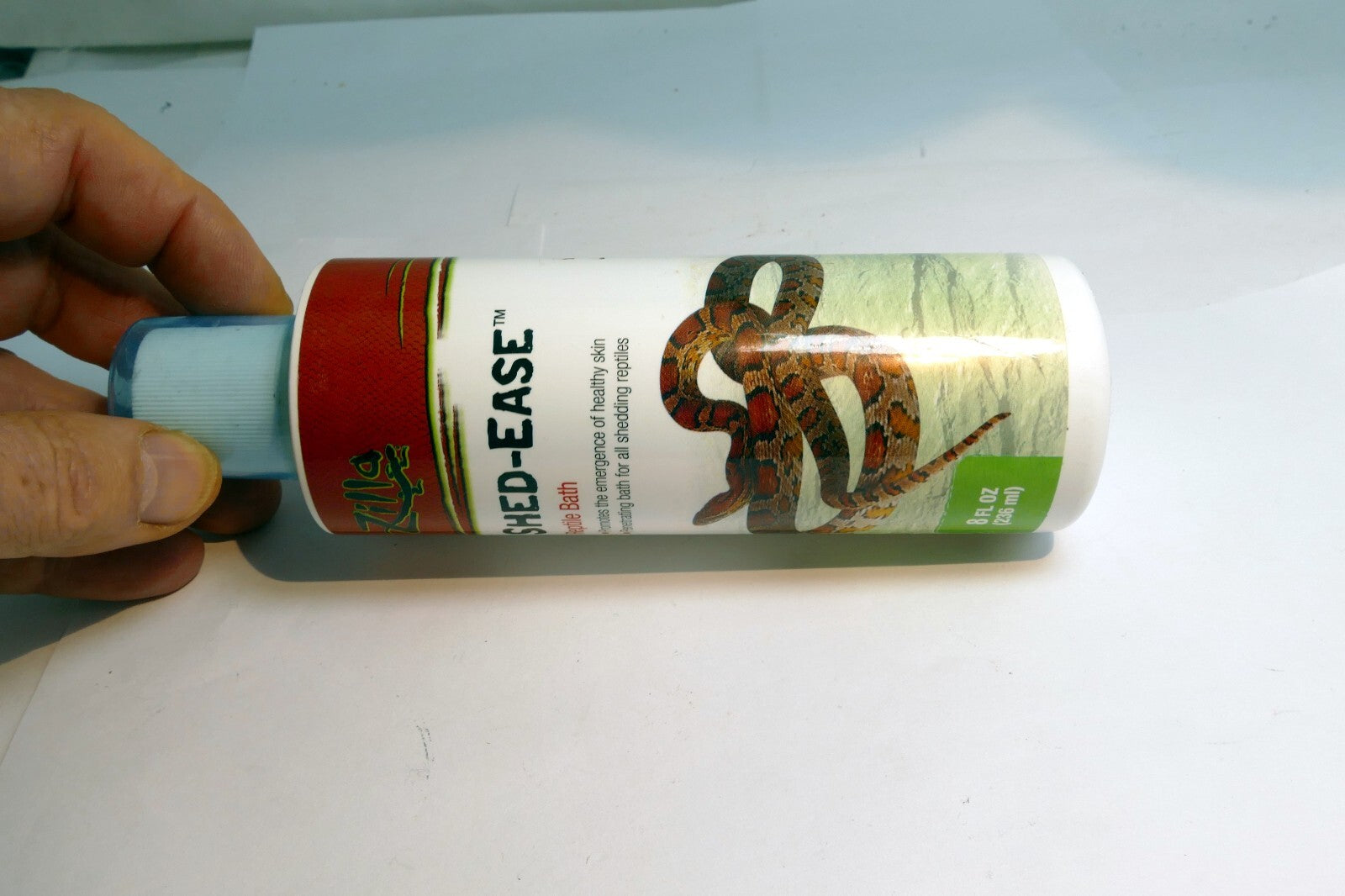 Zilla shed ease reptile bath 8 fl oz open bottle